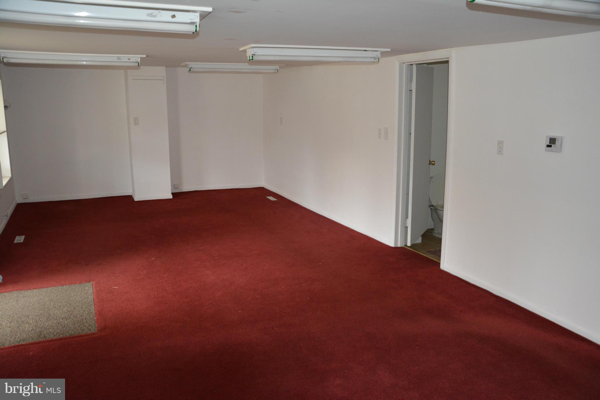 LAKE SHORE - Commercial Sale