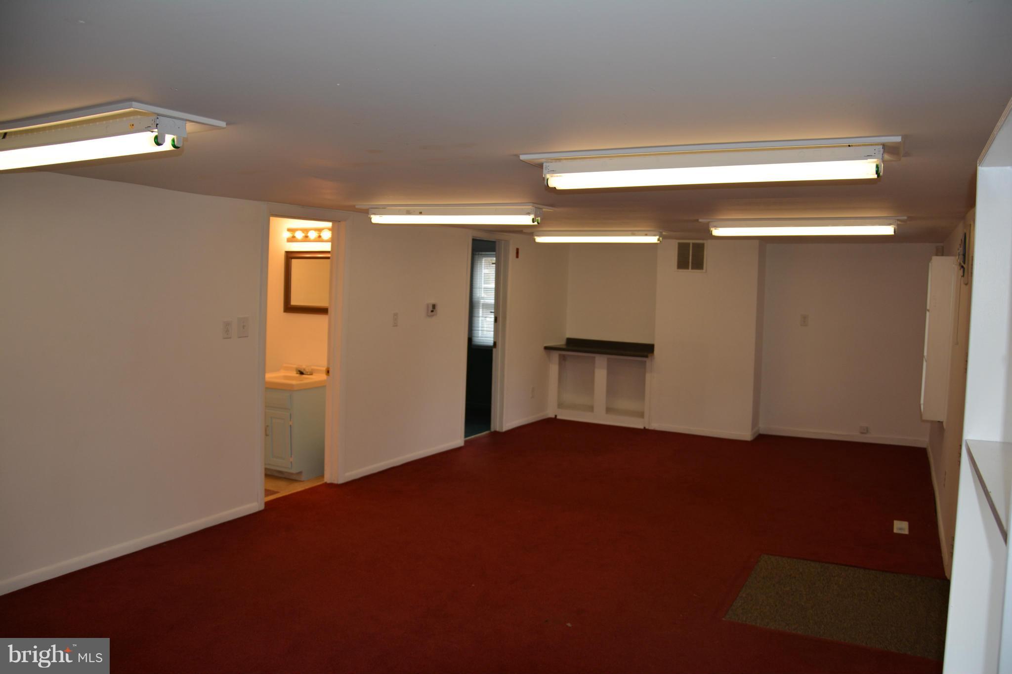 LAKE SHORE - Commercial Sale