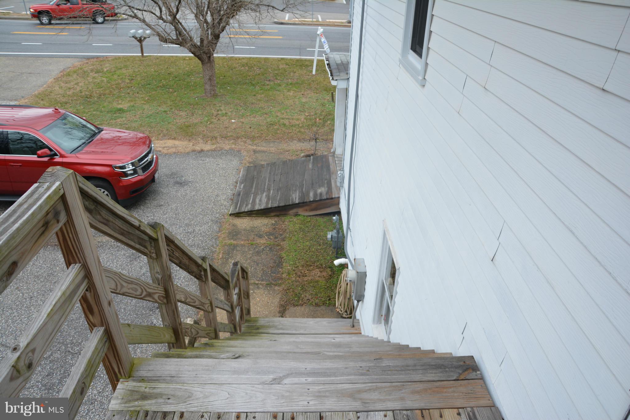 LAKE SHORE - Commercial Sale