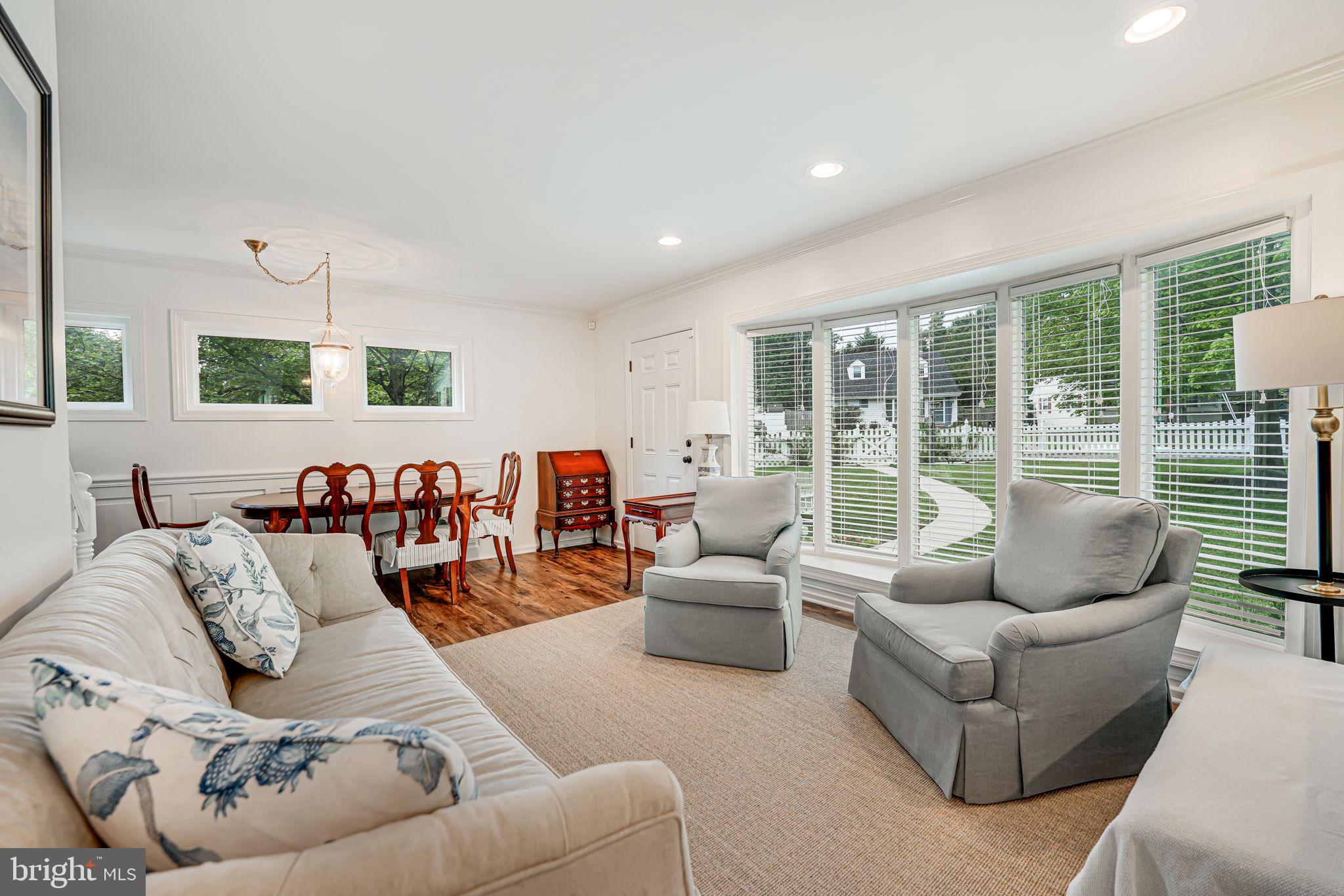 BUCKNELL MANOR - Residential