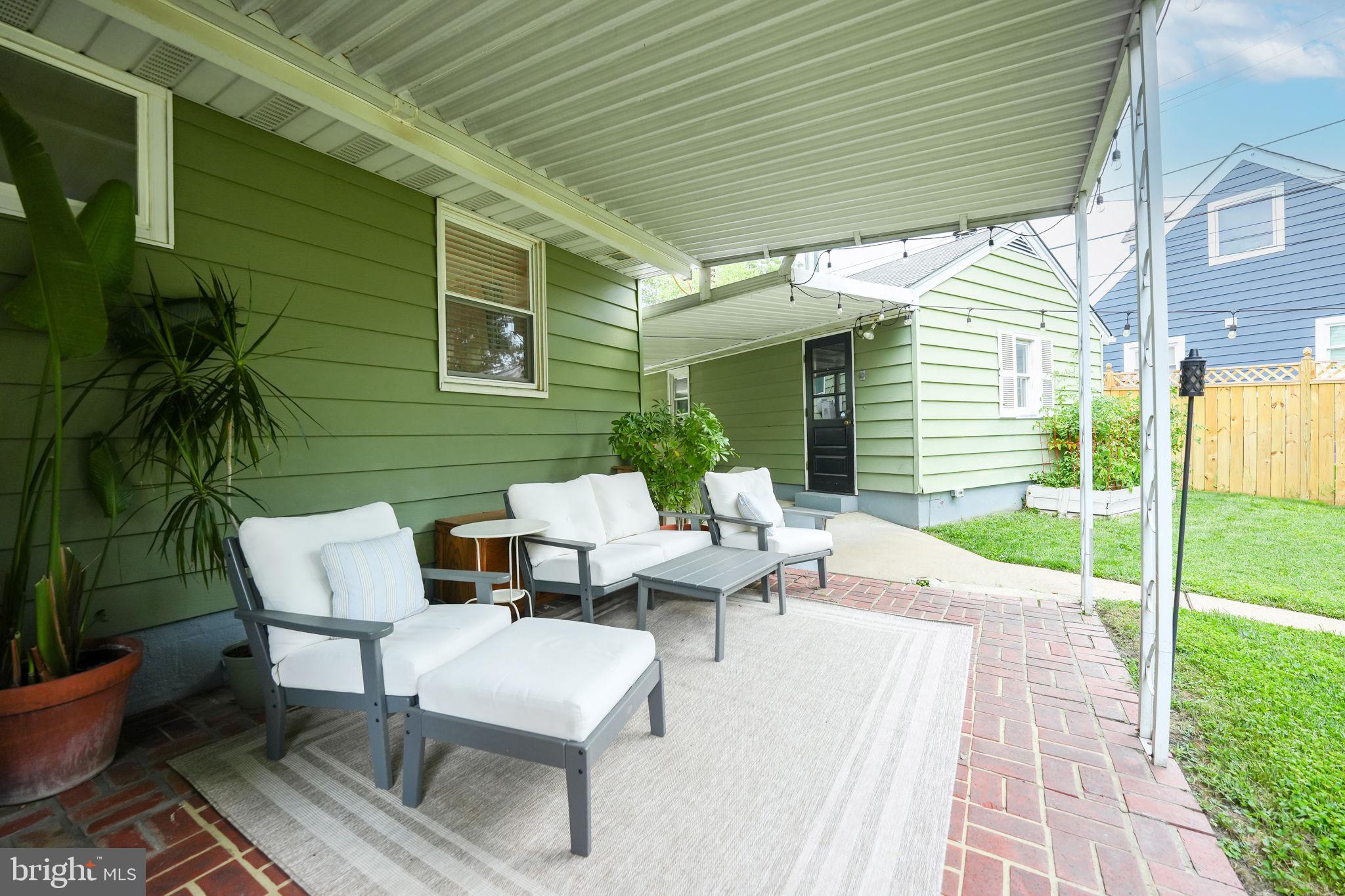 BUCKNELL MANOR - Residential