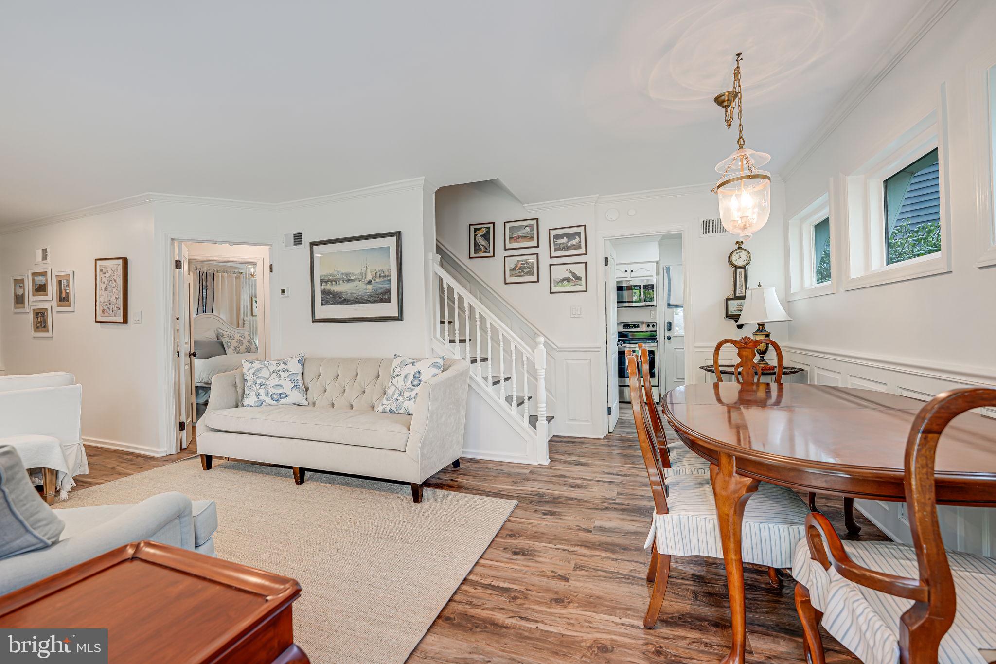 BUCKNELL MANOR - Residential