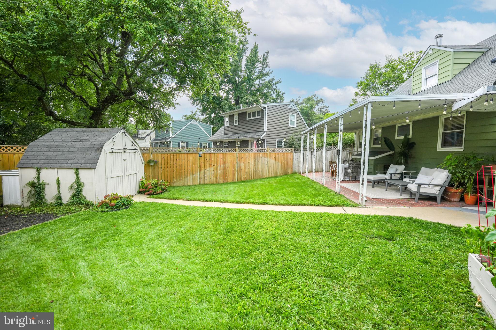 BUCKNELL MANOR - Residential