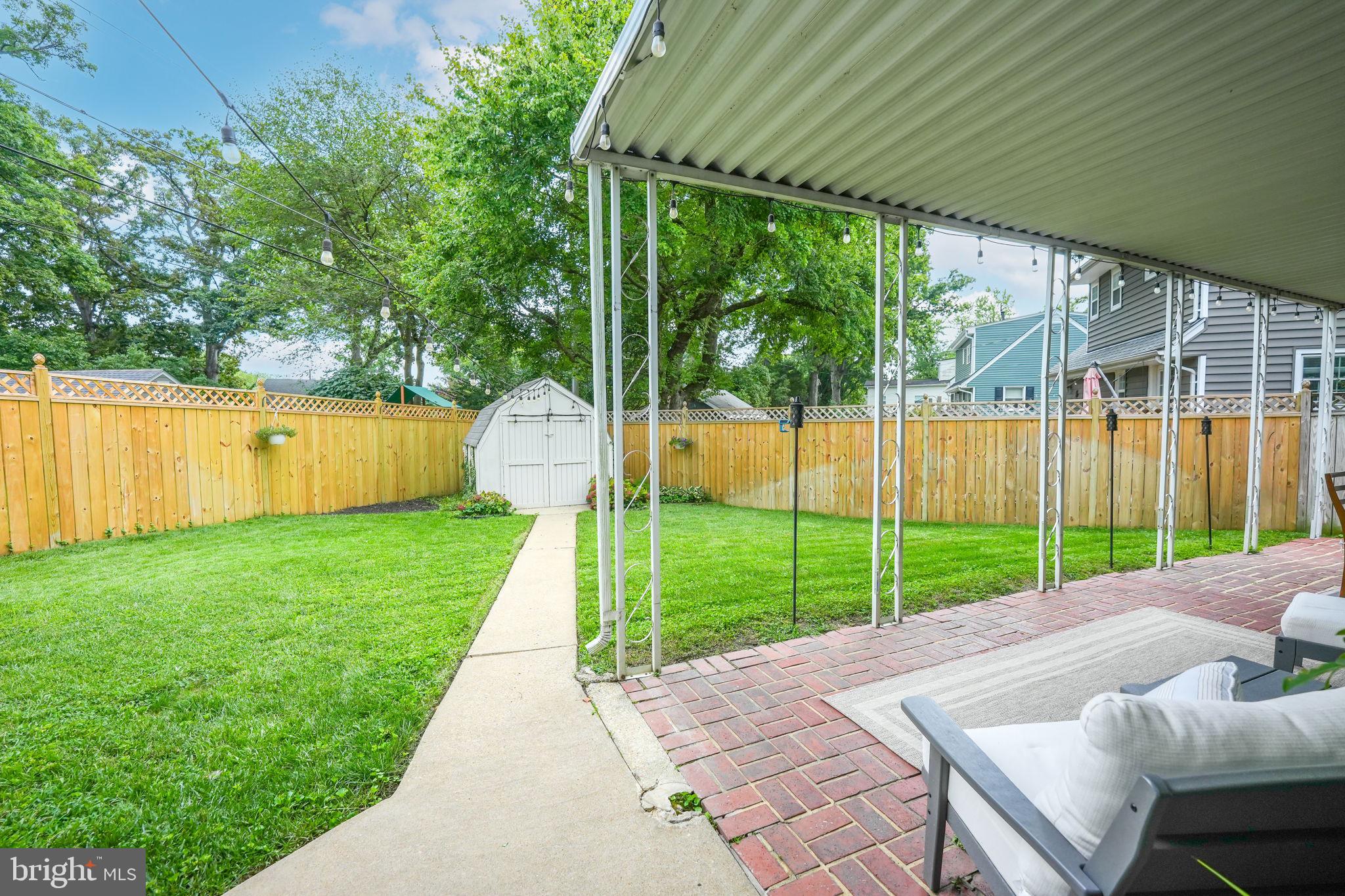 BUCKNELL MANOR - Residential