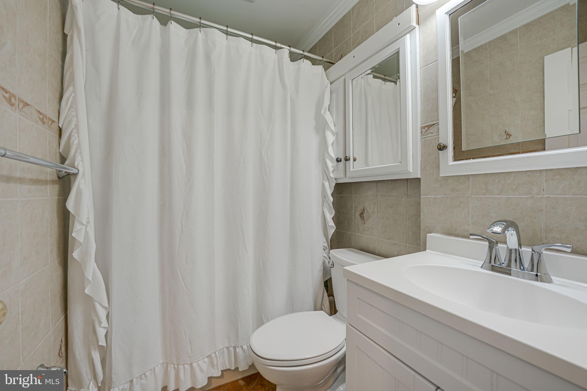 BUCKNELL MANOR - Residential