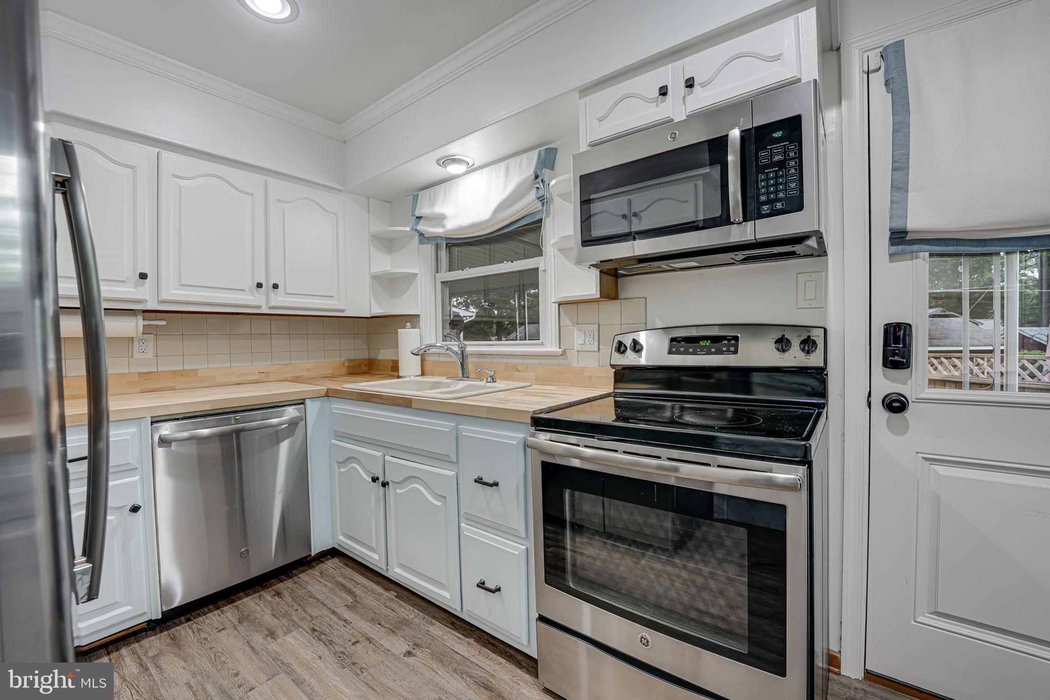 BUCKNELL MANOR - Residential