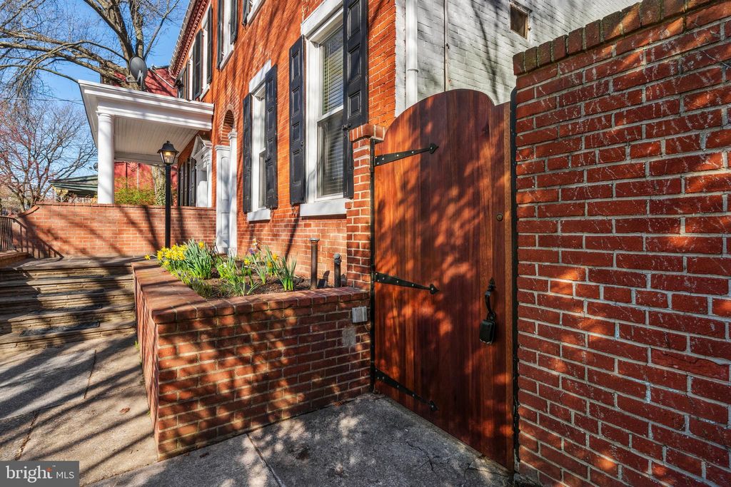 Photo of 411 W ORANGE ST, LANCASTER, PA 17603 (MLS # PALA2032458)