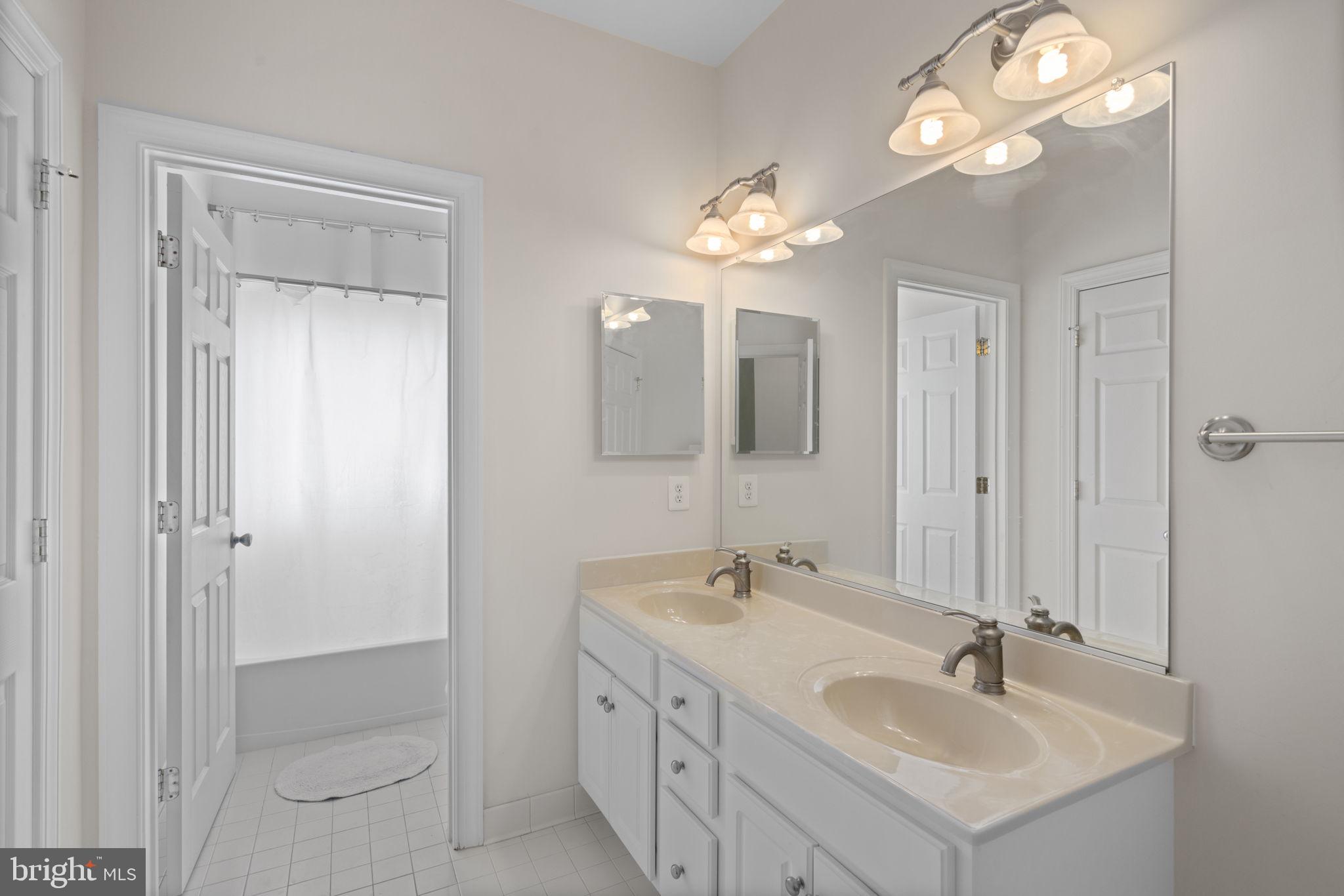 OAK MARR COURTS - Residential