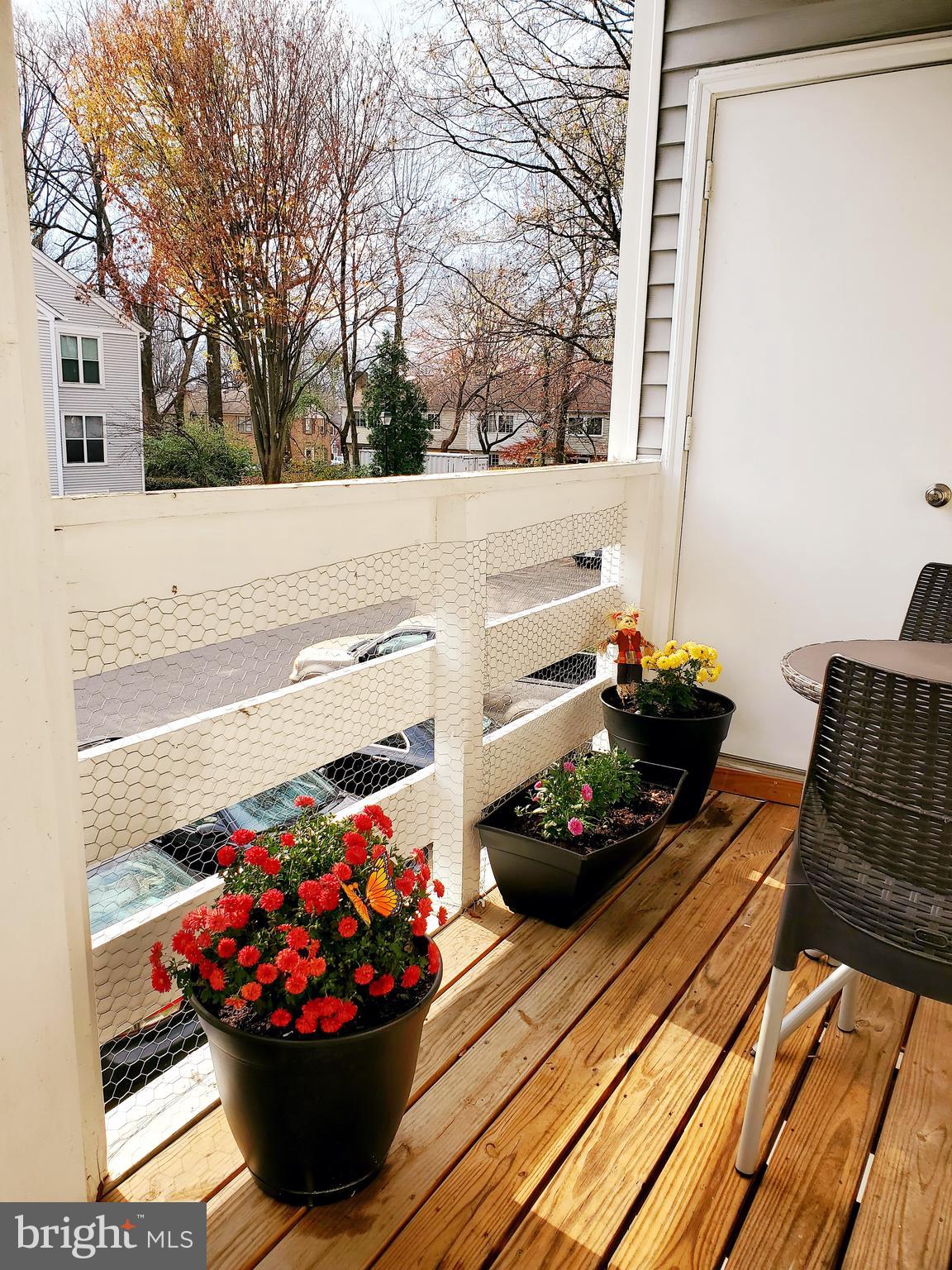 FOUR WINDS AT OAKTON - Residential Lease