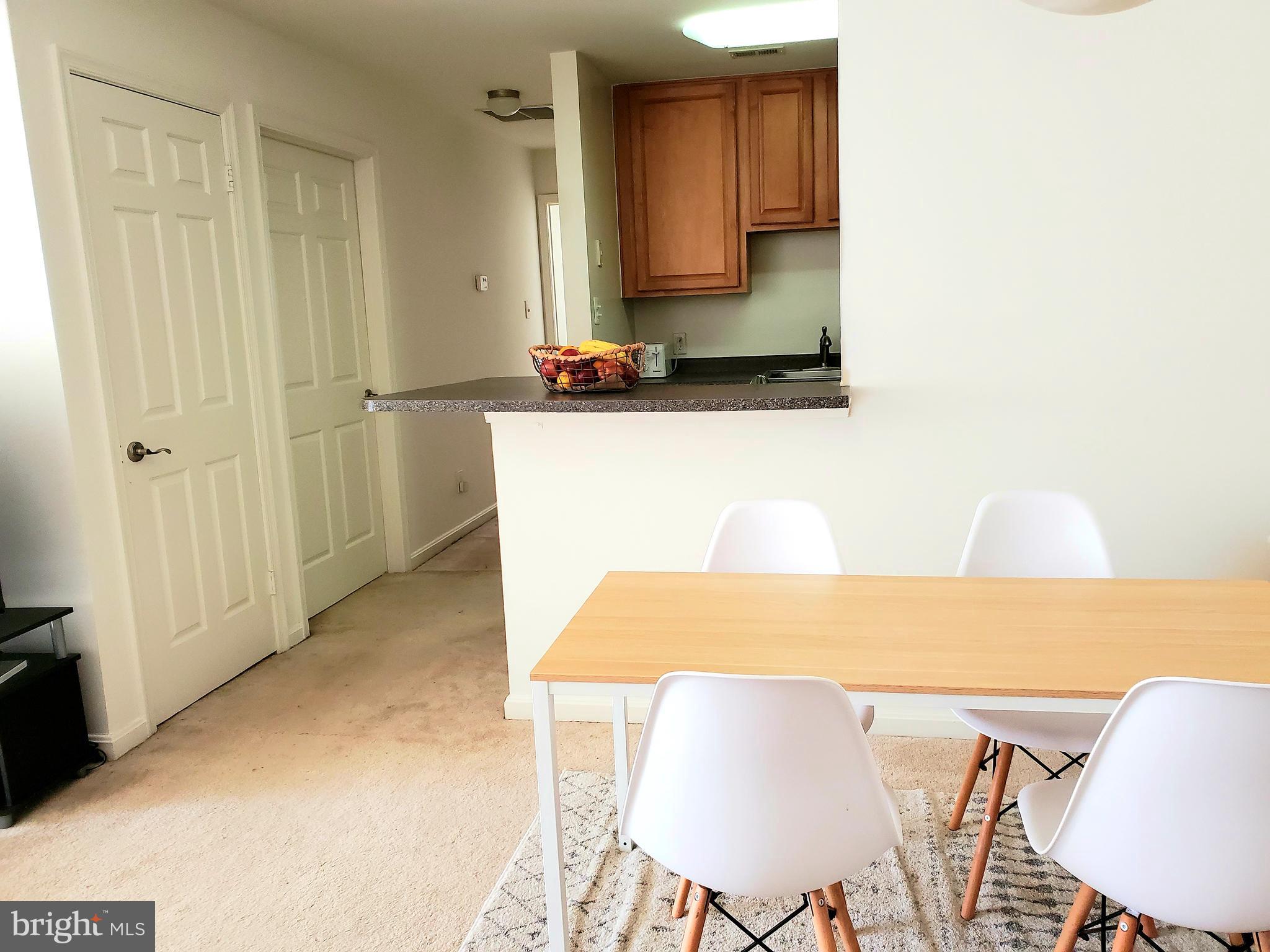 FOUR WINDS AT OAKTON - Residential Lease