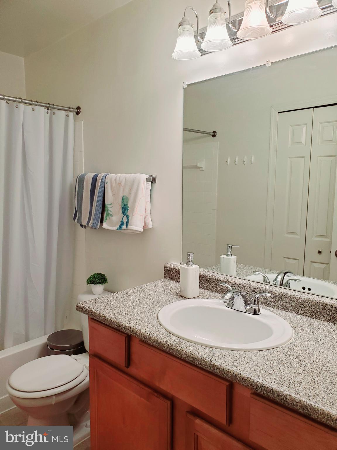 FOUR WINDS AT OAKTON - Residential Lease