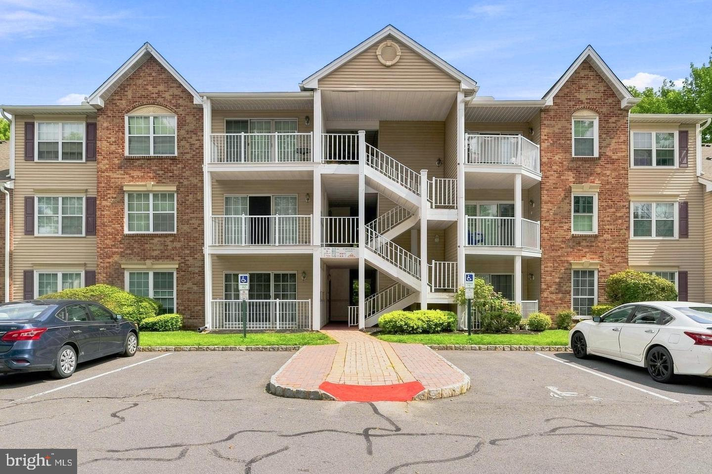 85 CHEVERNY COURT