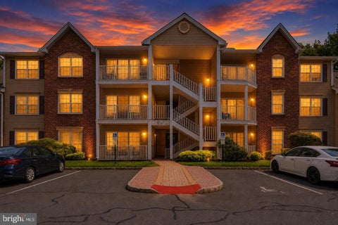 Condo For Sale - 85 Cheverny Court<br/> HAMILTON, NJ 08619