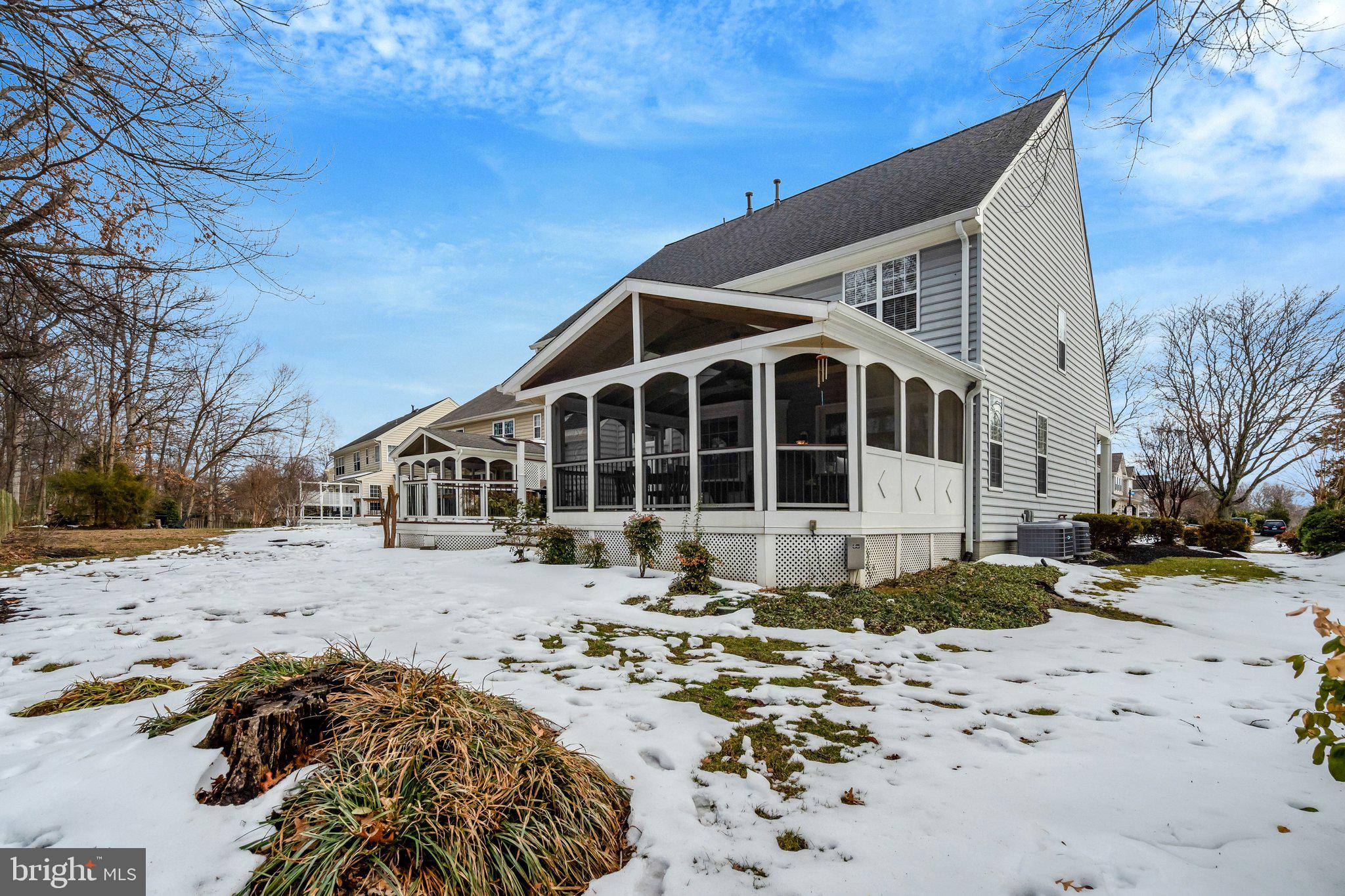 SOUTH RIDING - Residential