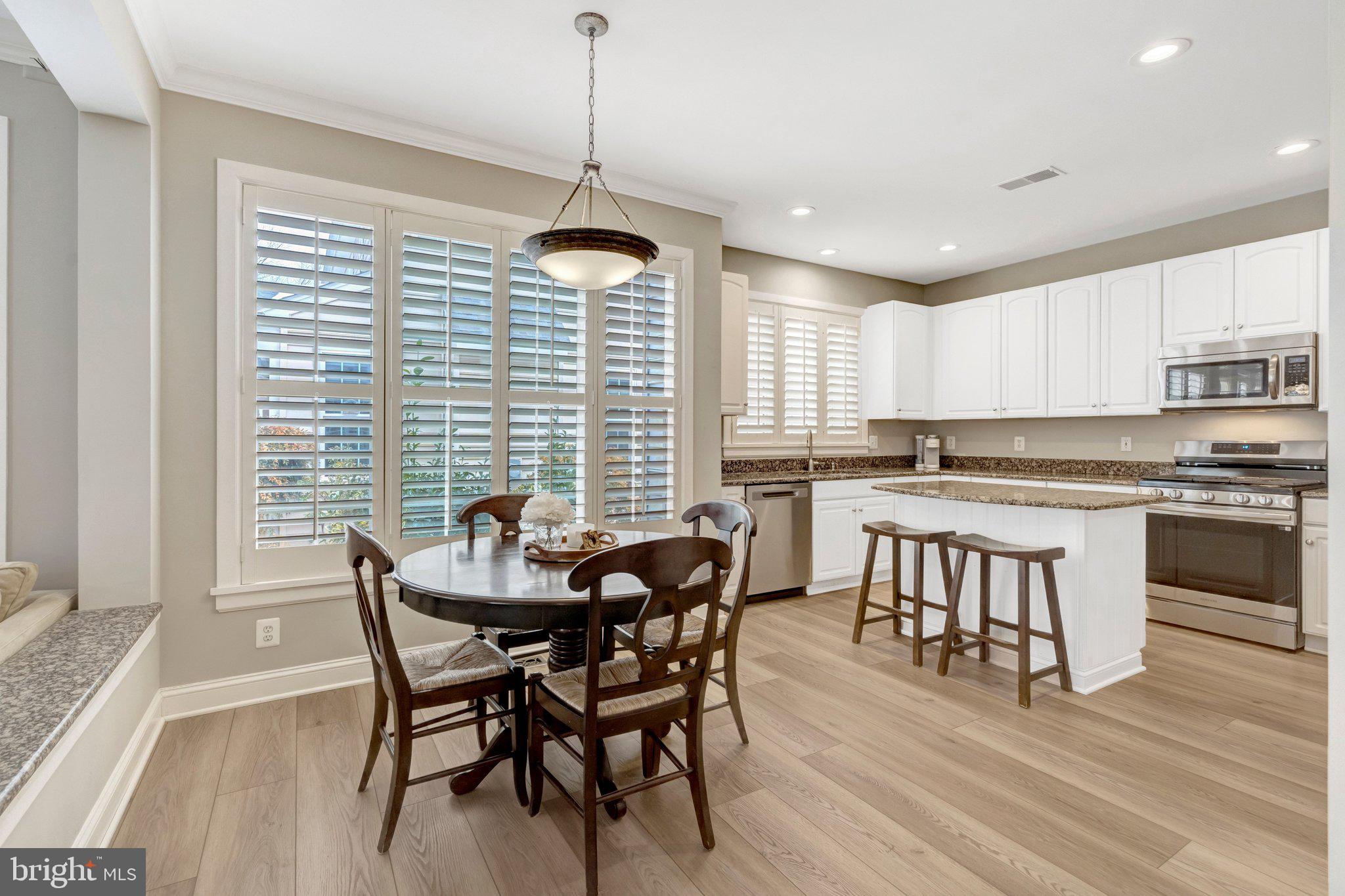 SOUTH RIDING - Residential