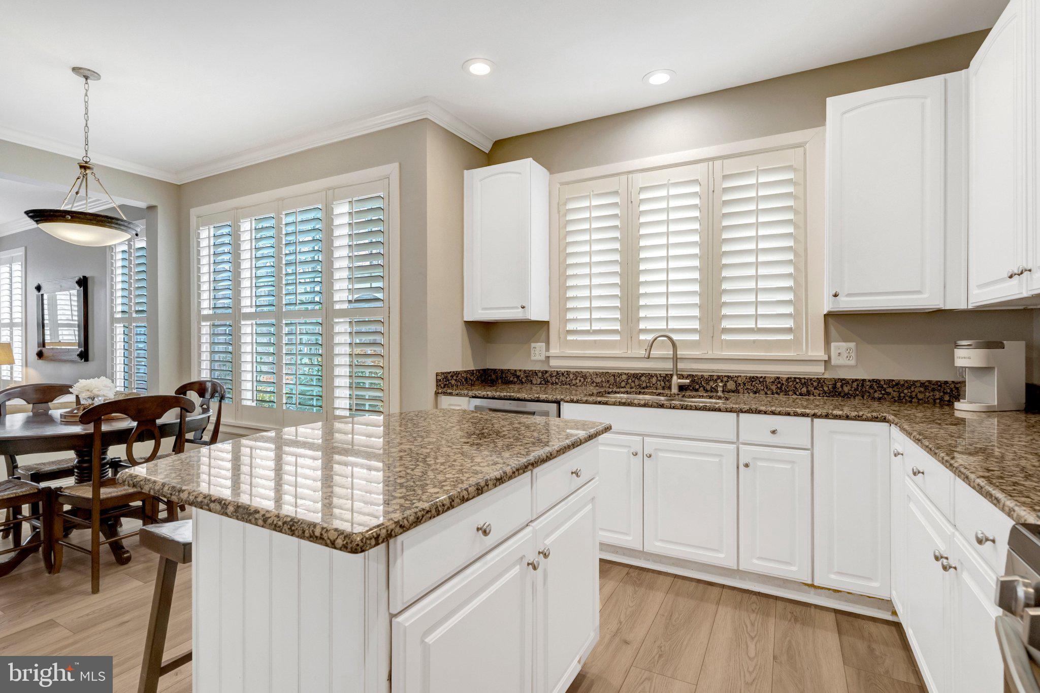 SOUTH RIDING - Residential