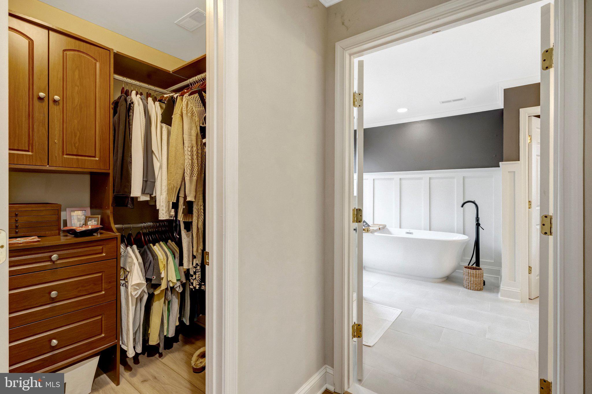 SOUTH RIDING - Residential