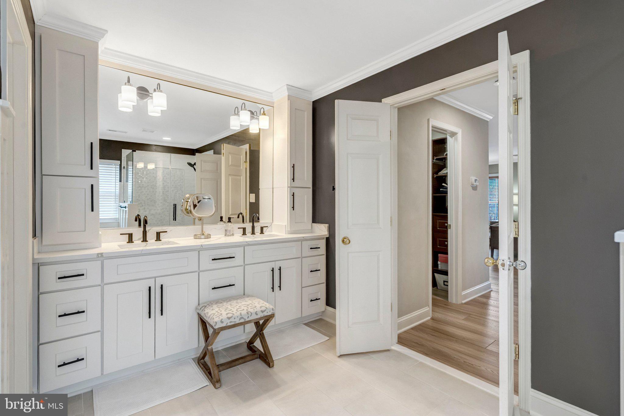 SOUTH RIDING - Residential