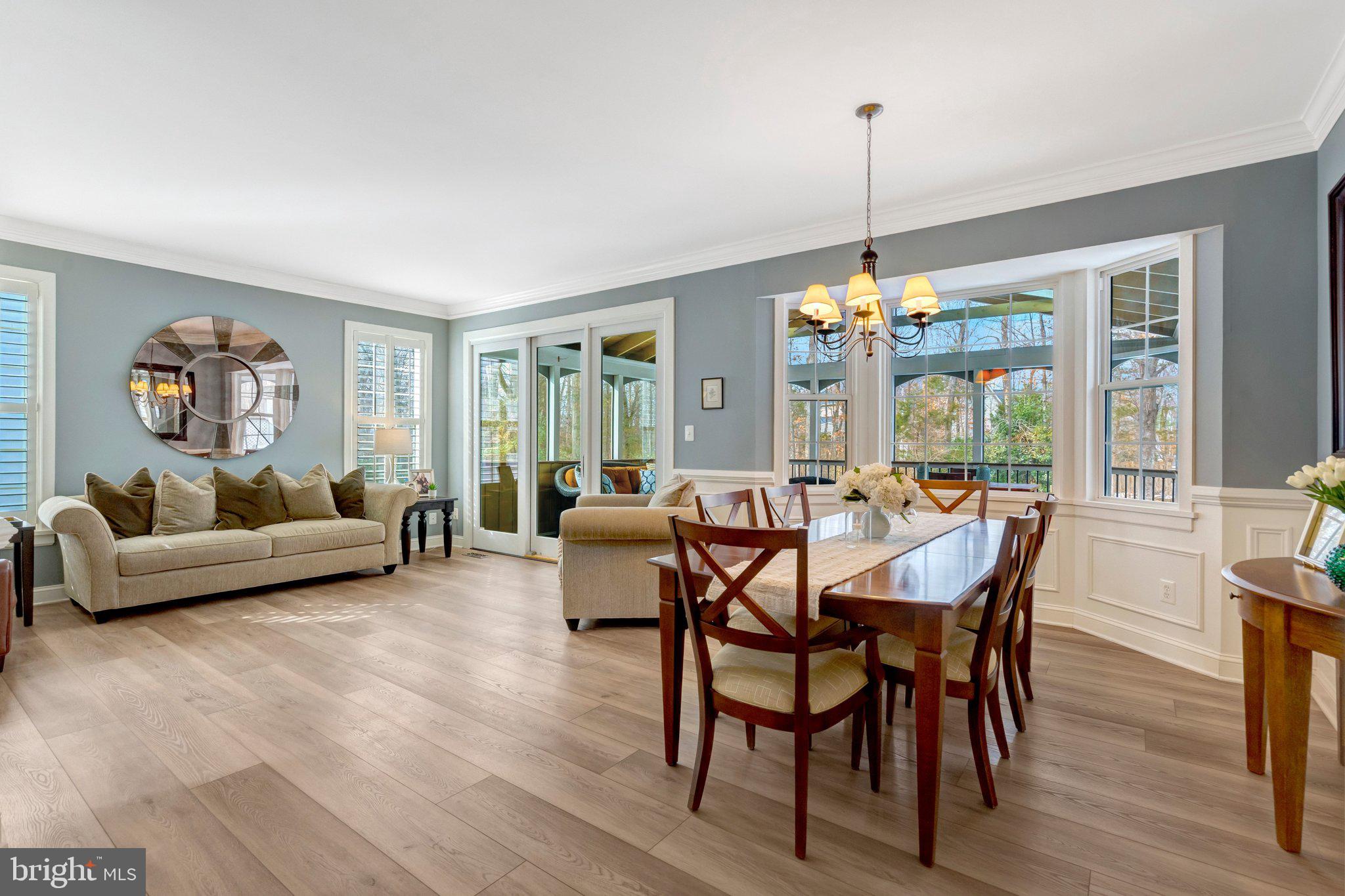 SOUTH RIDING - Residential