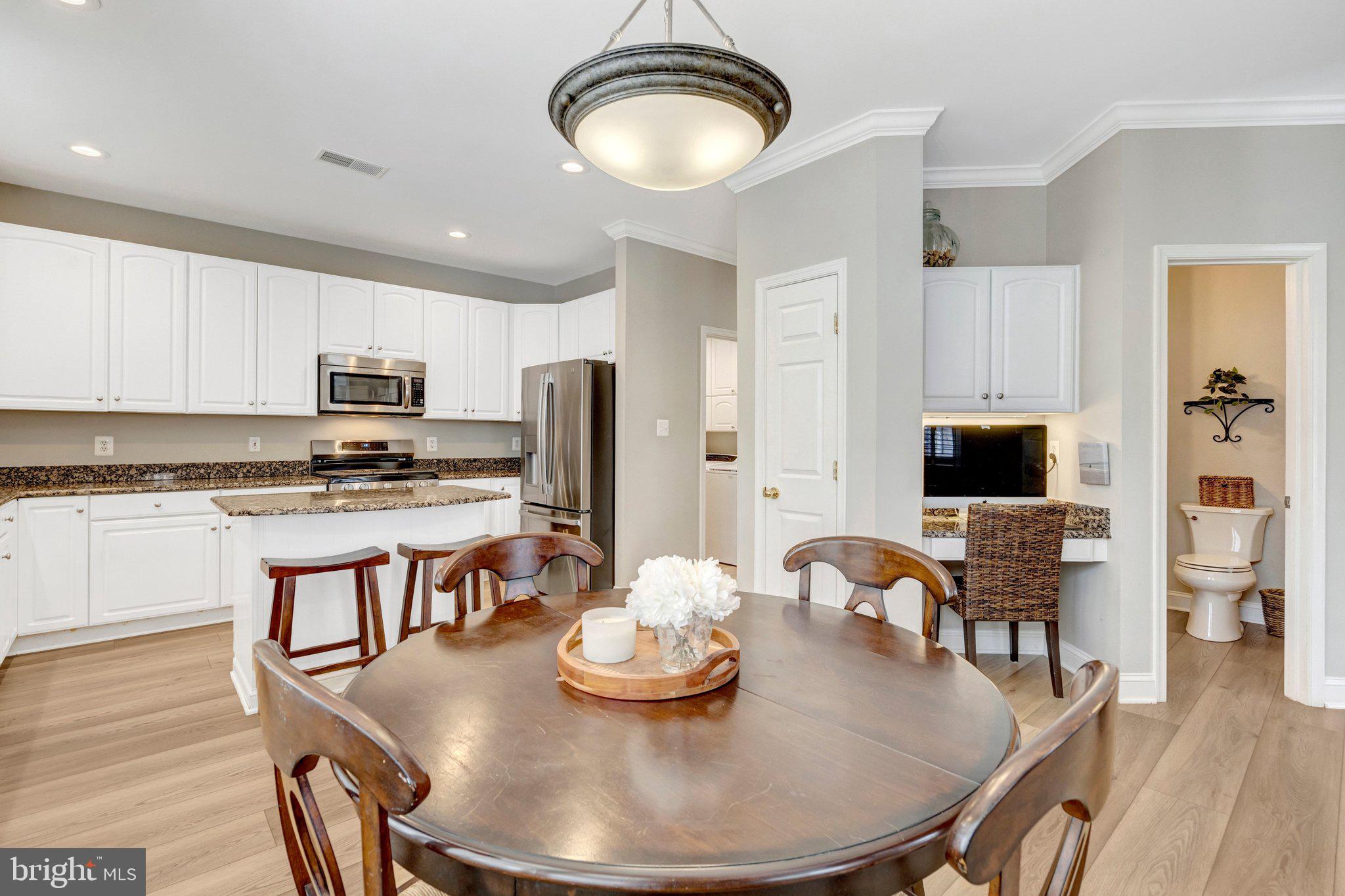 SOUTH RIDING - Residential