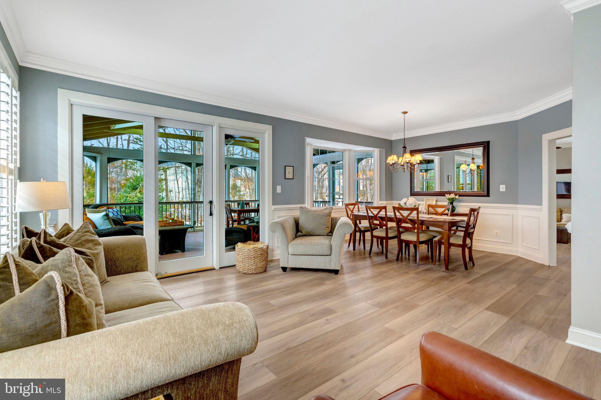 SOUTH RIDING - Residential