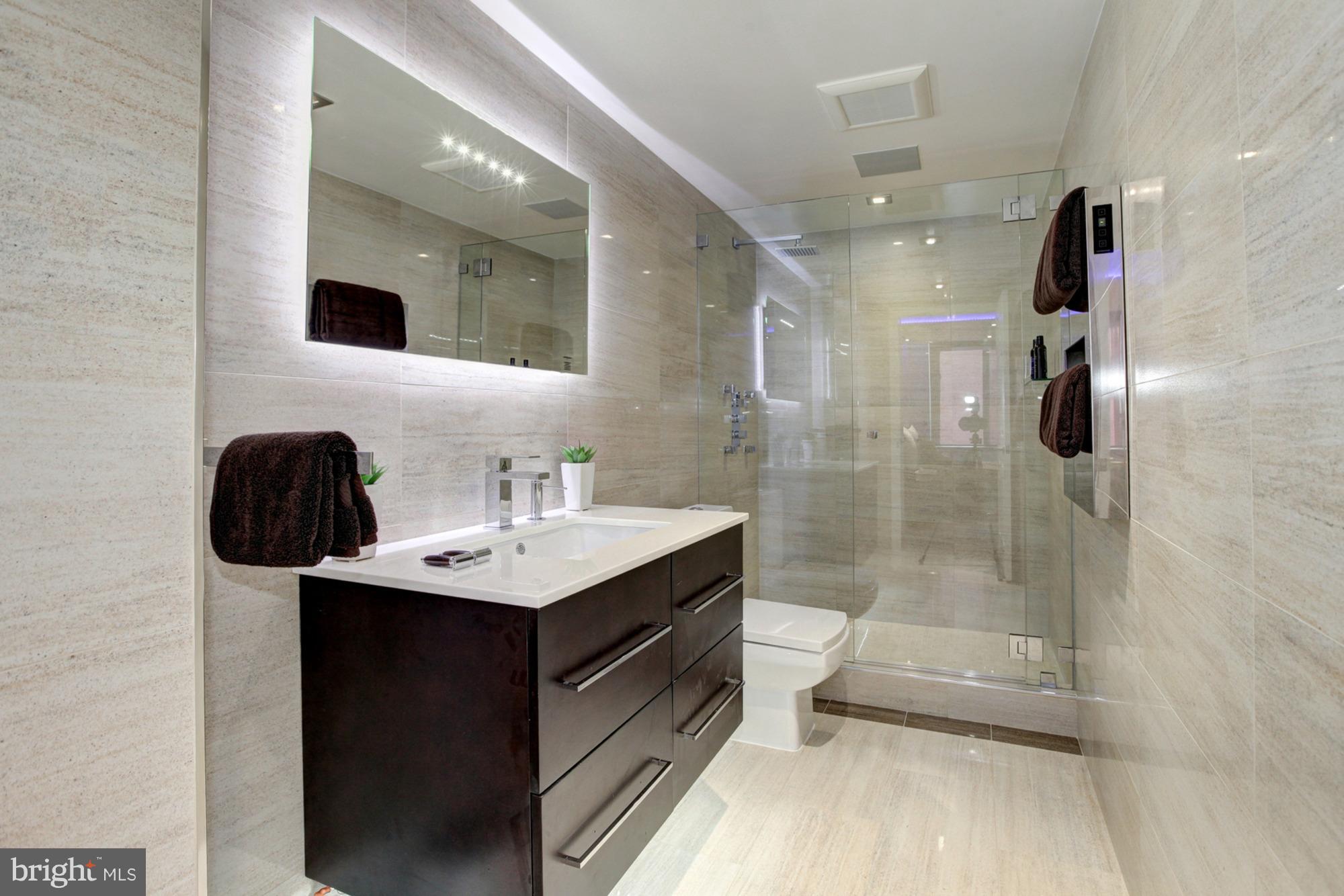 GALLERY AT WHITE FLINT - Residential Lease