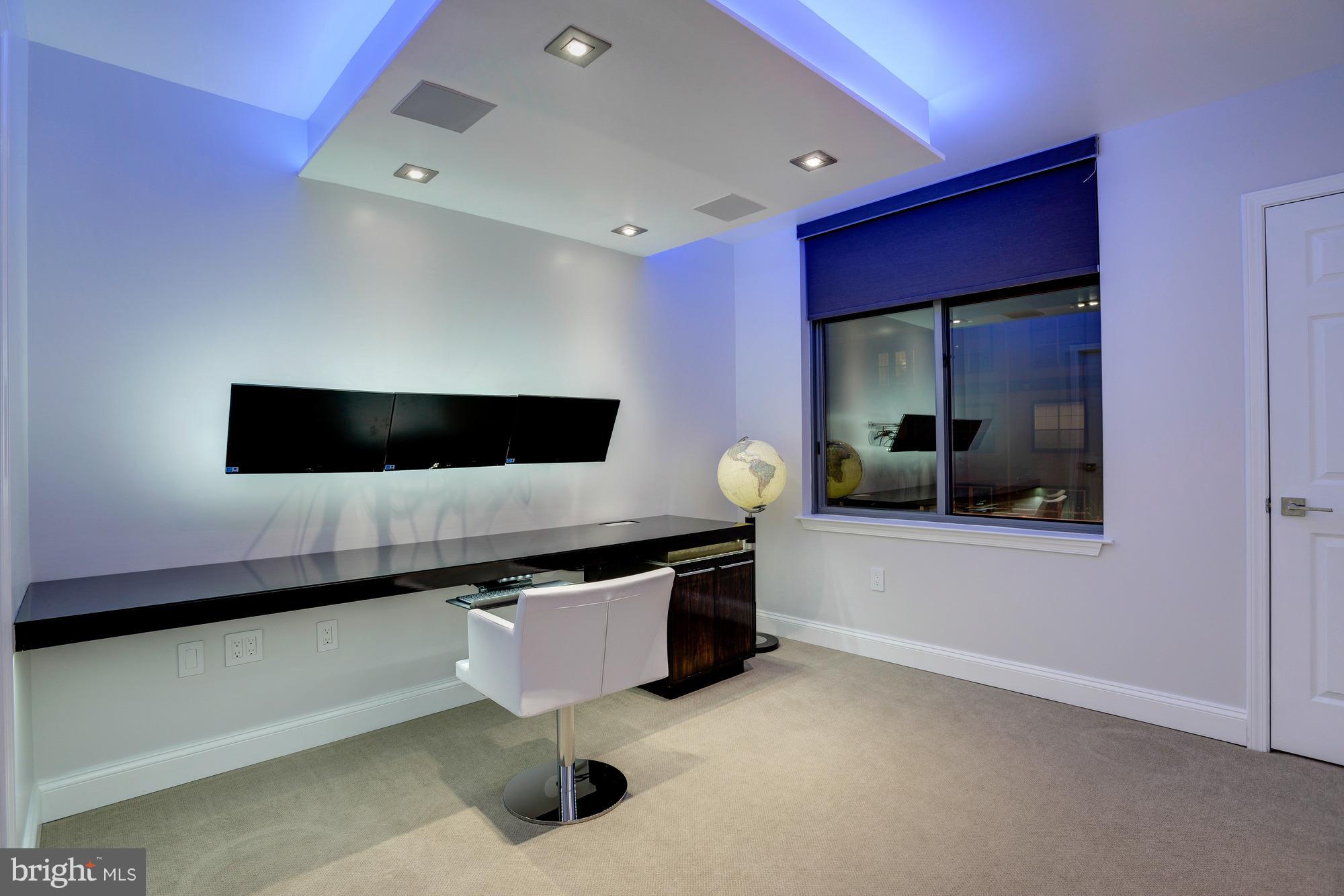 GALLERY AT WHITE FLINT - Residential Lease