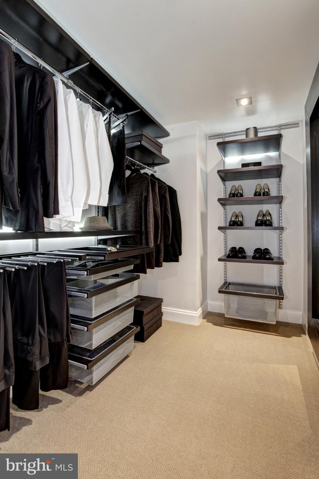 GALLERY AT WHITE FLINT - Residential Lease