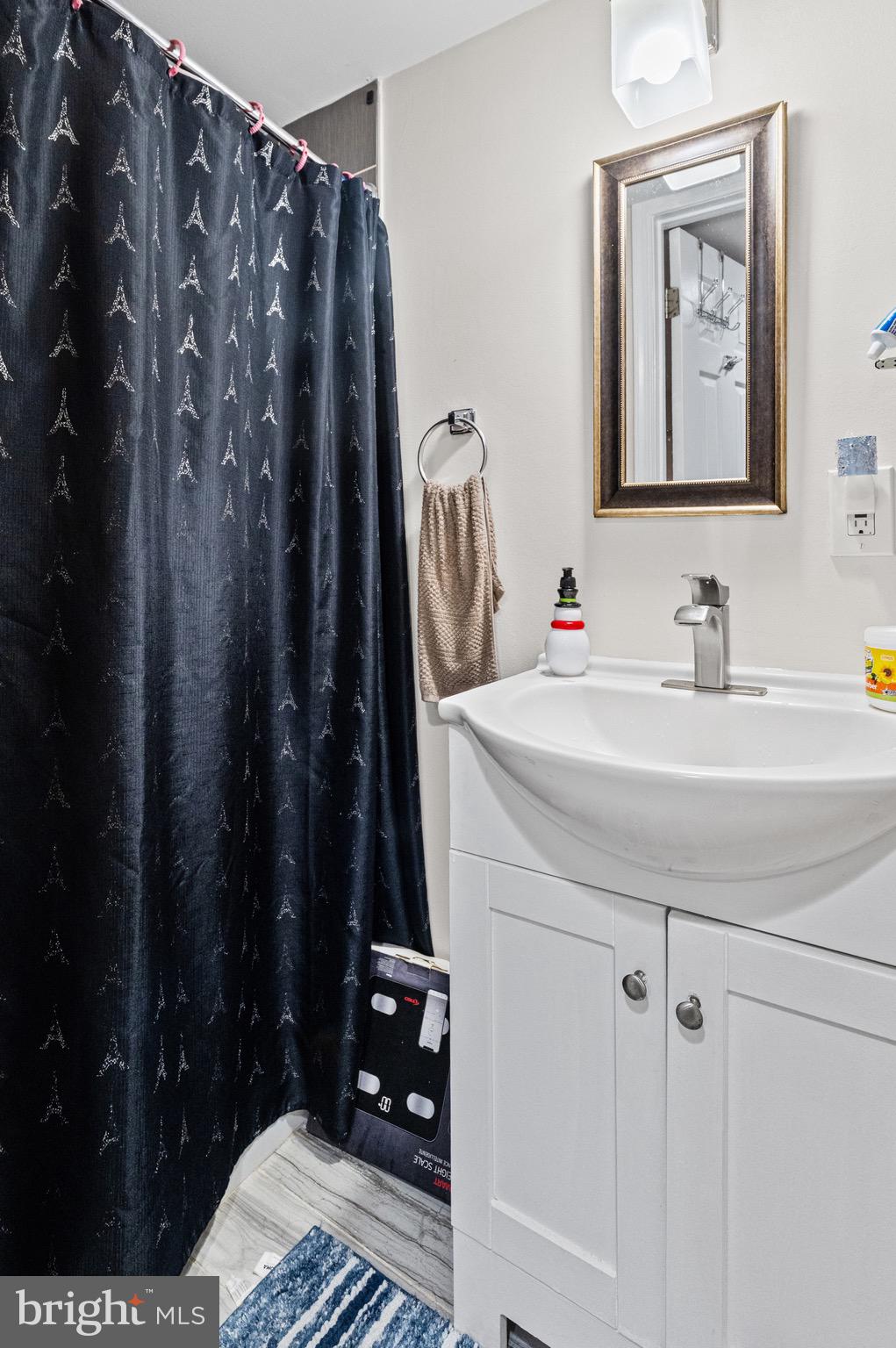 ARLINGTON - Residential