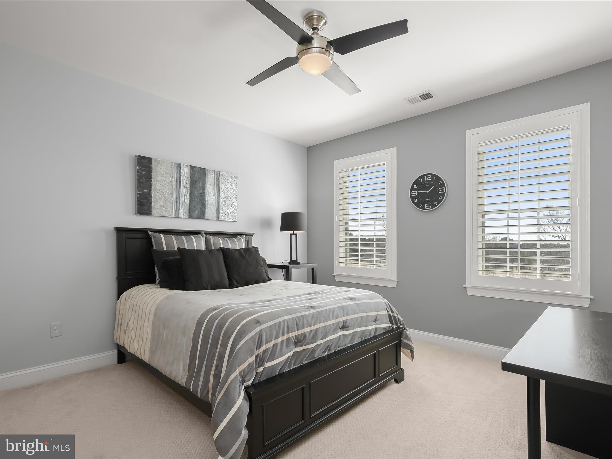 SHEPPARD MANOR - Residential