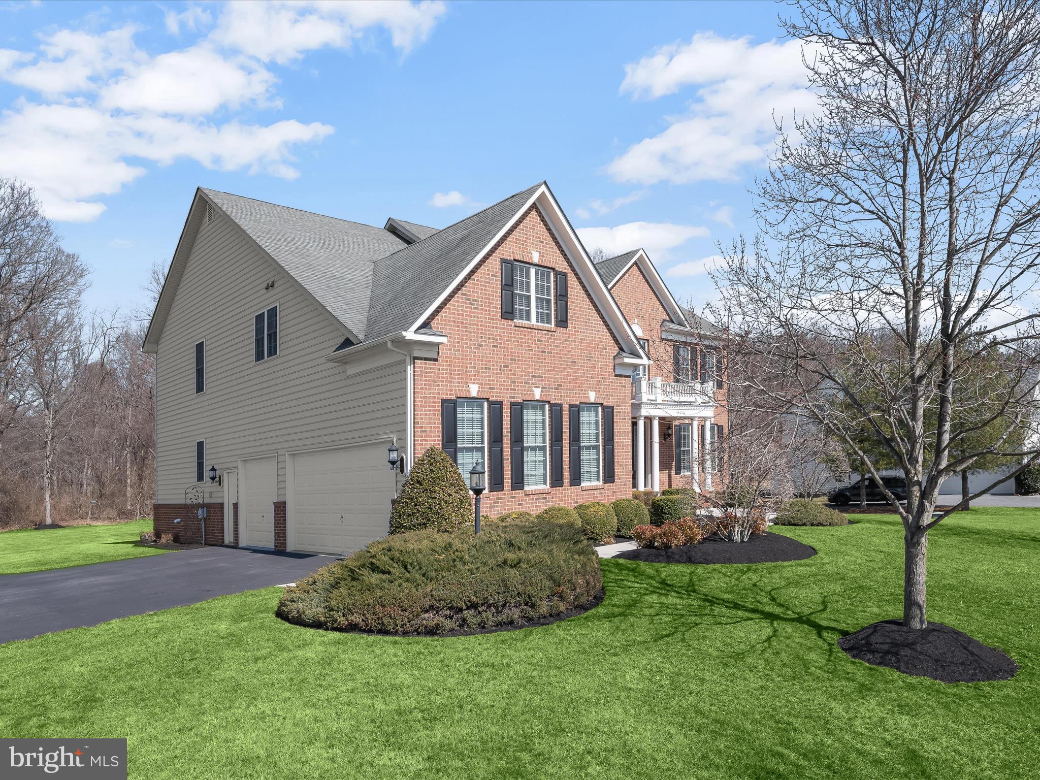 SHEPPARD MANOR - Residential