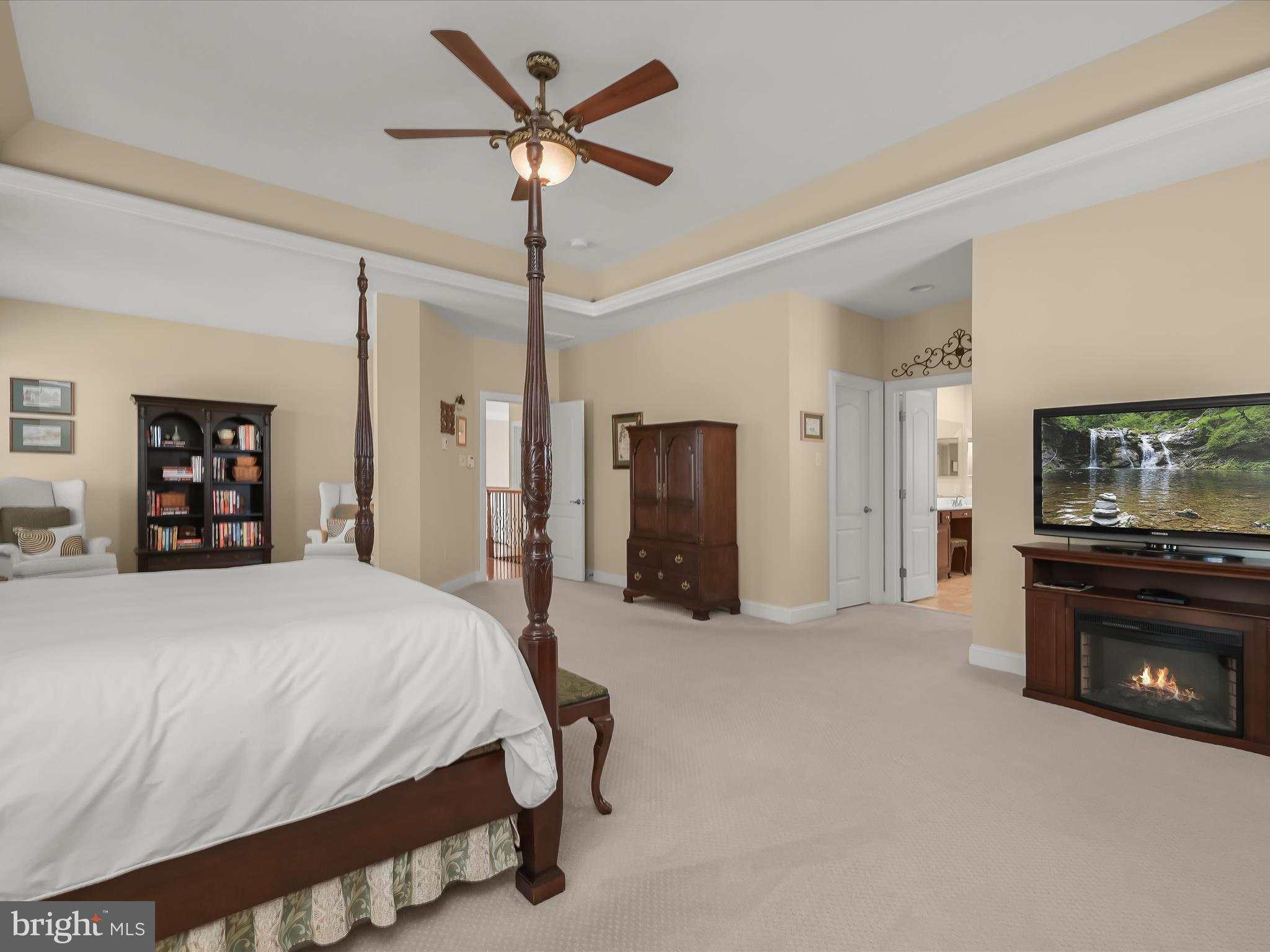 SHEPPARD MANOR - Residential