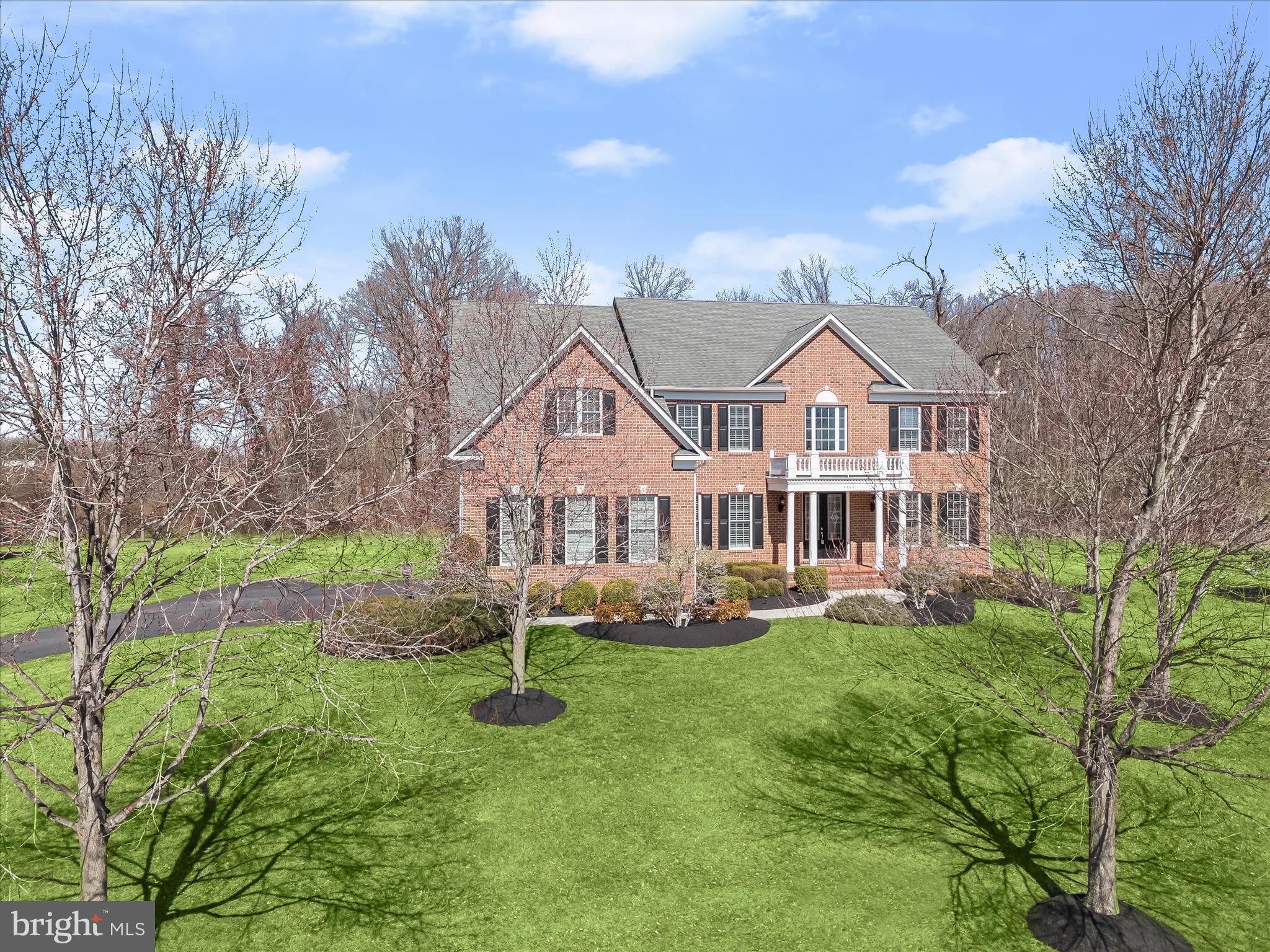 SHEPPARD MANOR - Residential