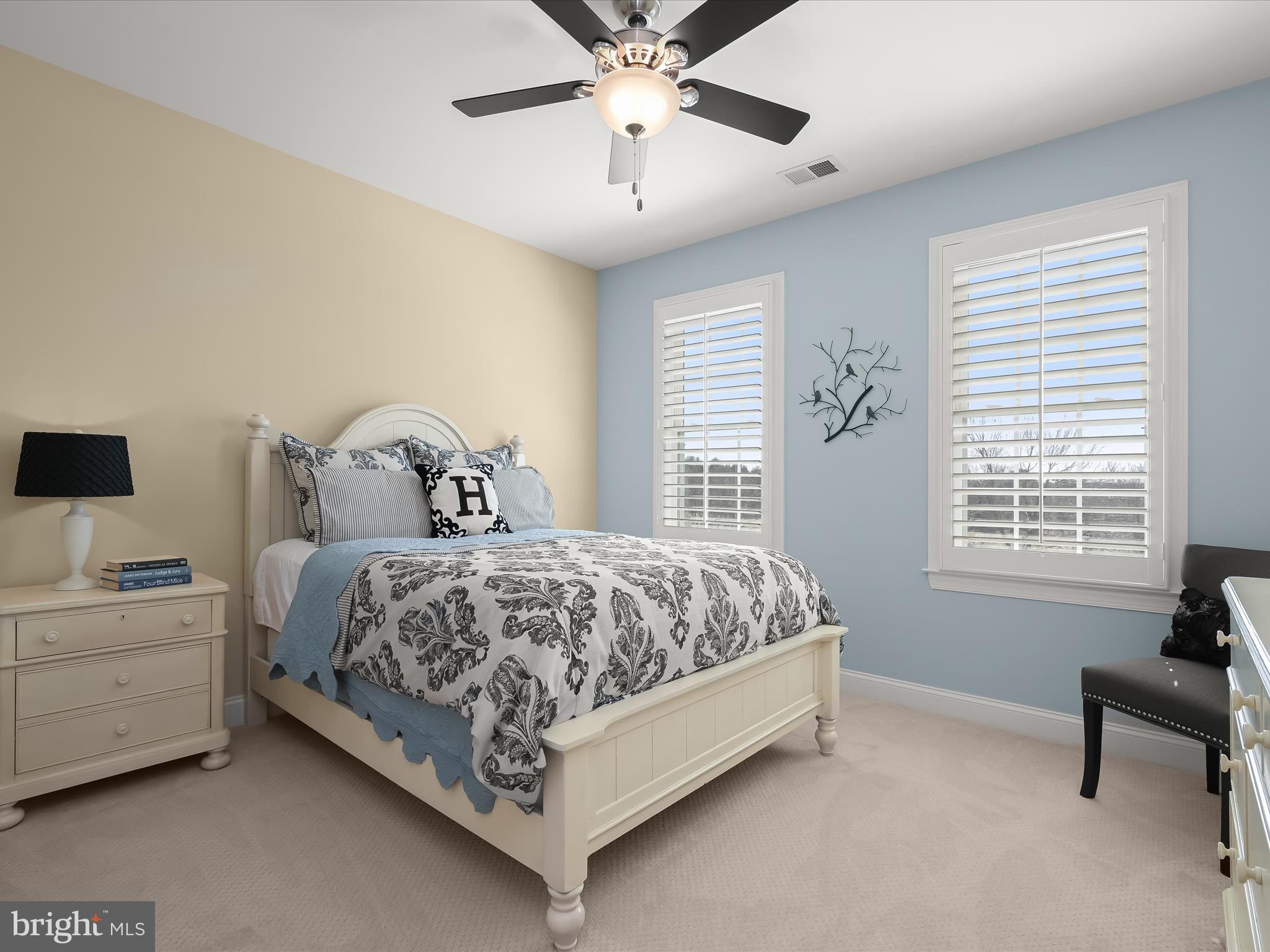 SHEPPARD MANOR - Residential