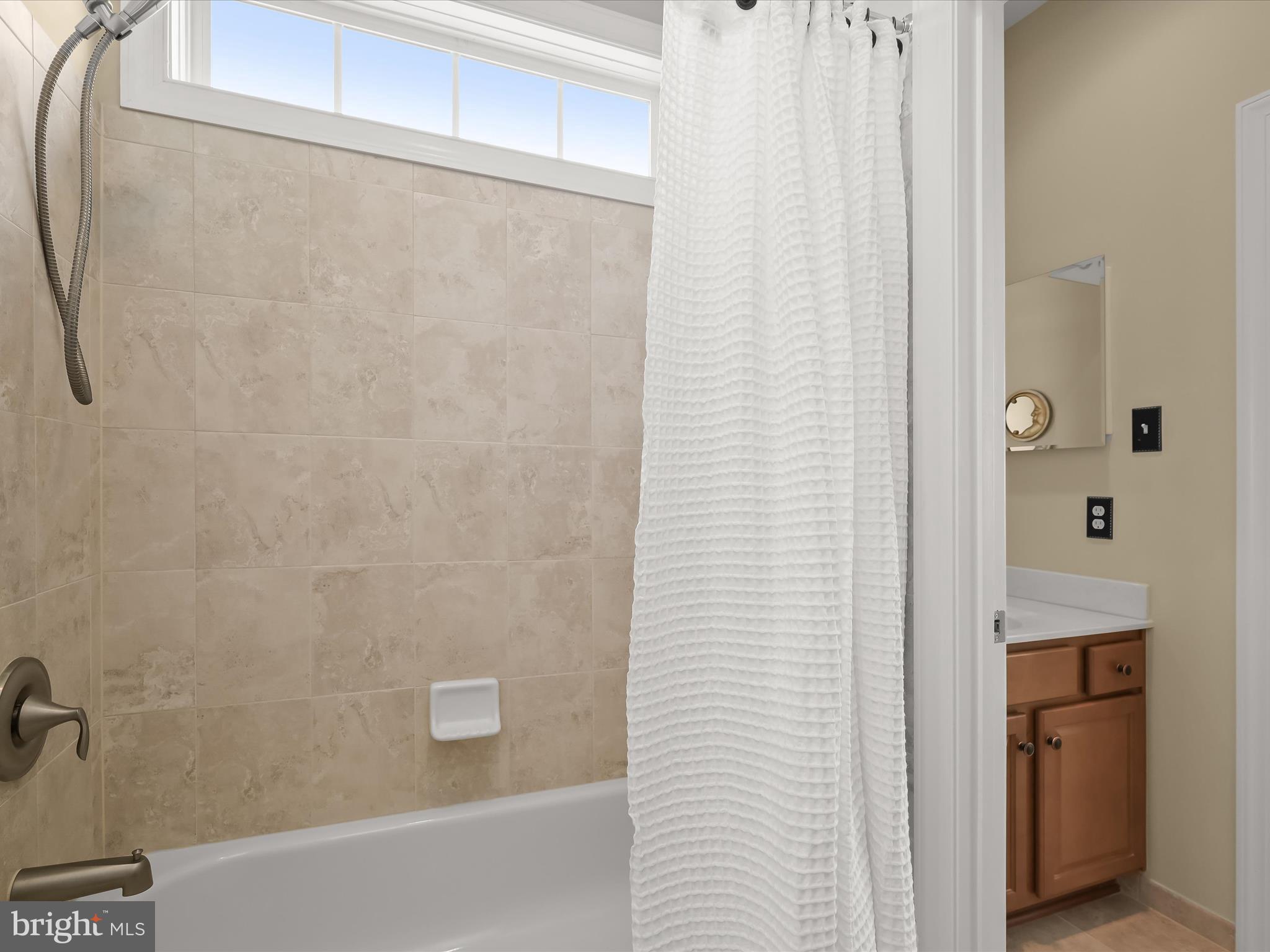 SHEPPARD MANOR - Residential