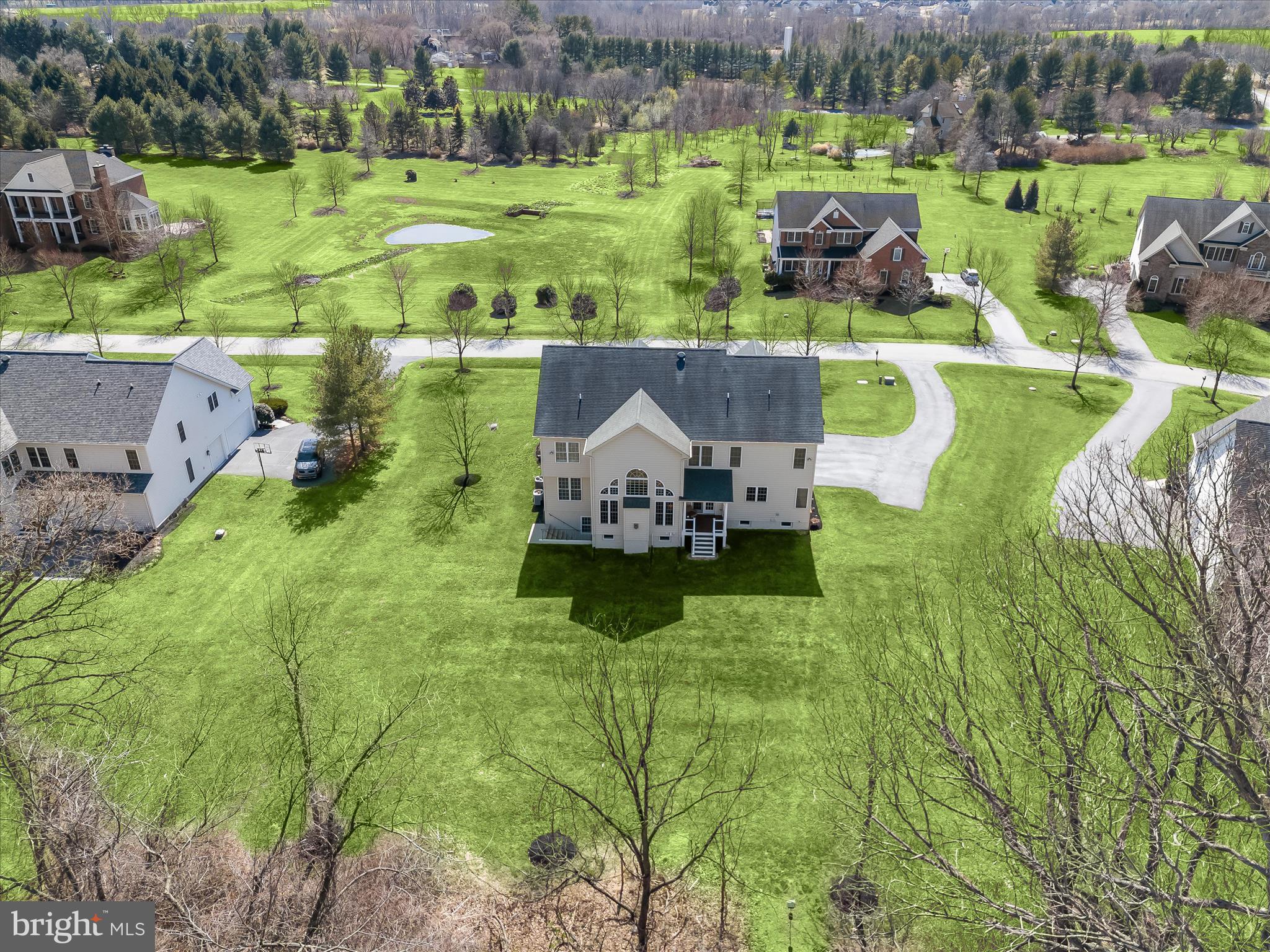 SHEPPARD MANOR - Residential