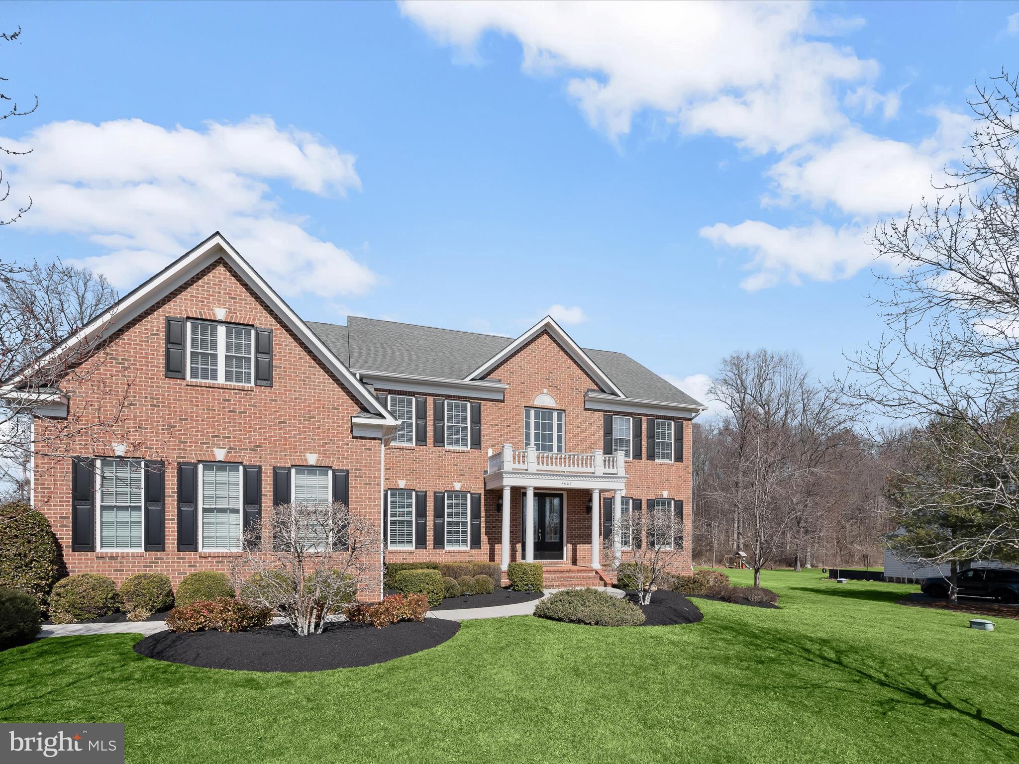 SHEPPARD MANOR - Residential