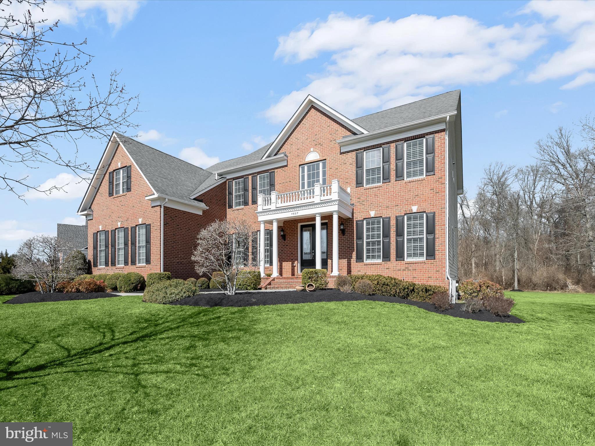 SHEPPARD MANOR - Residential