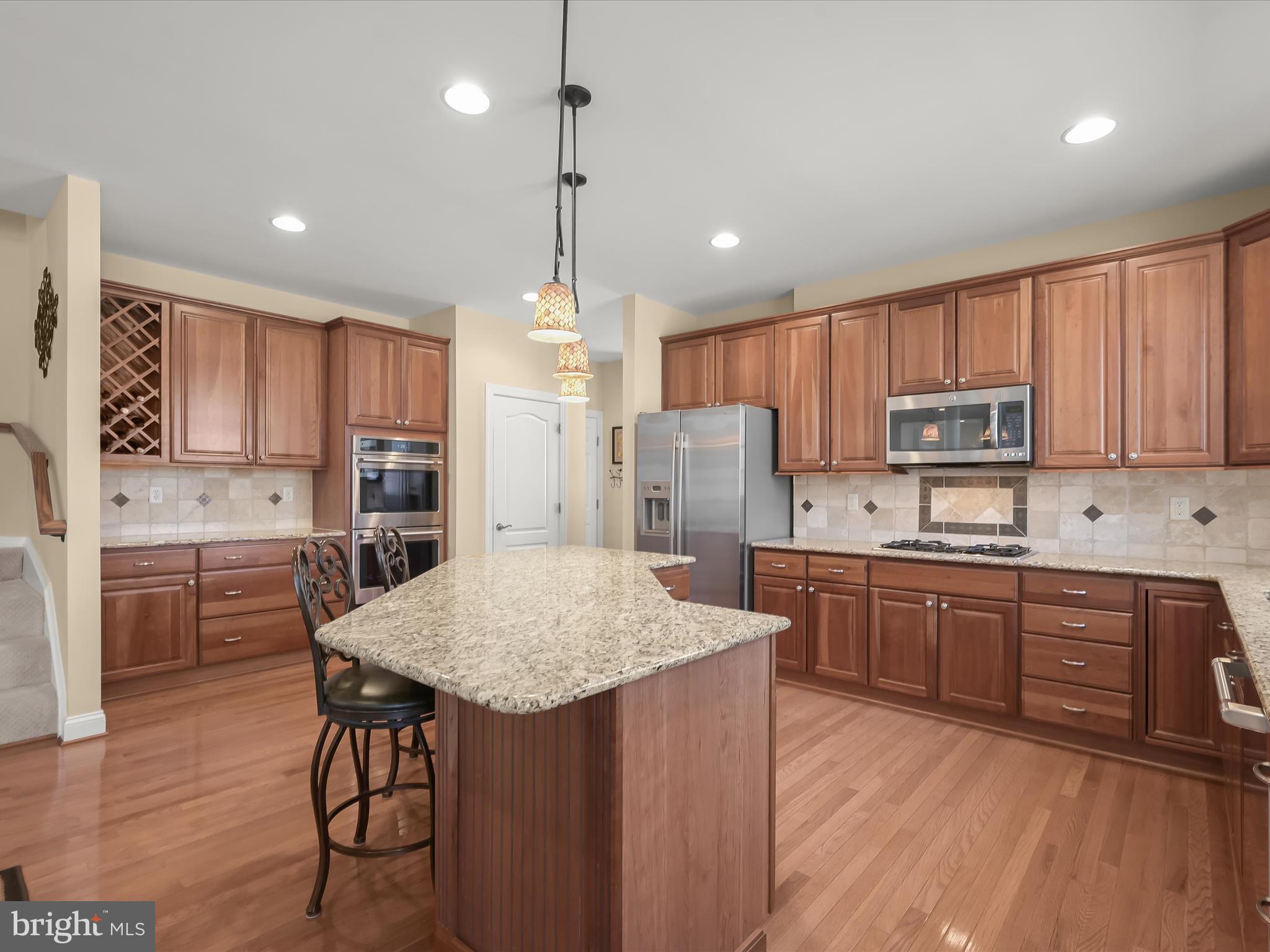 SHEPPARD MANOR - Residential