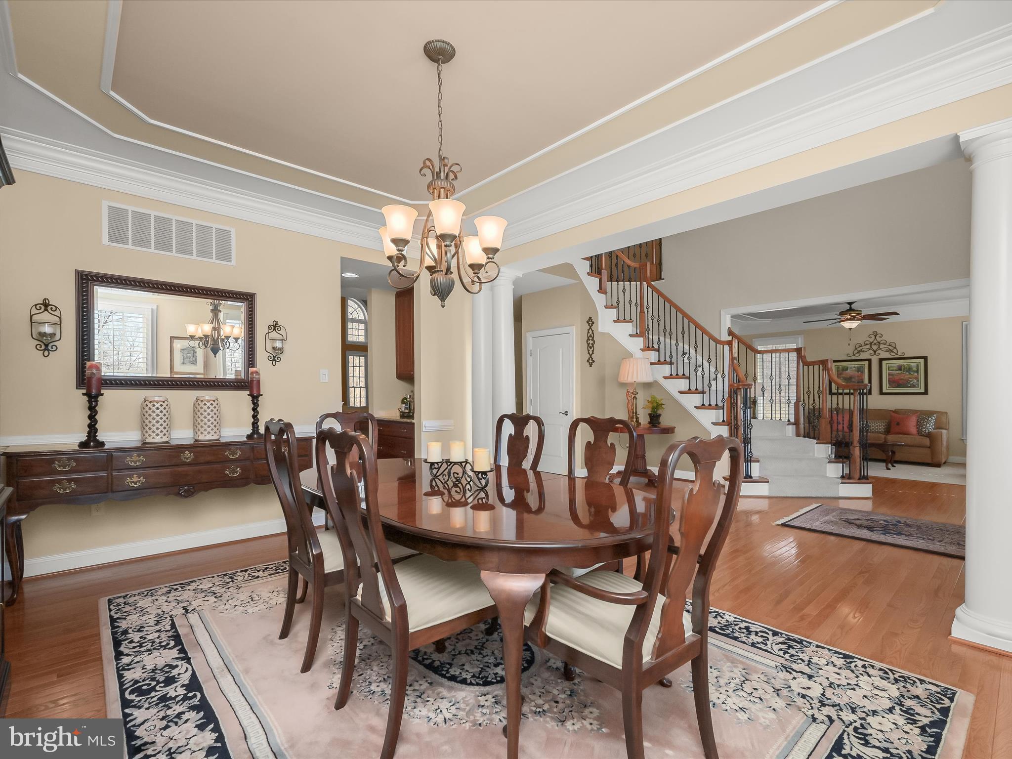 SHEPPARD MANOR - Residential