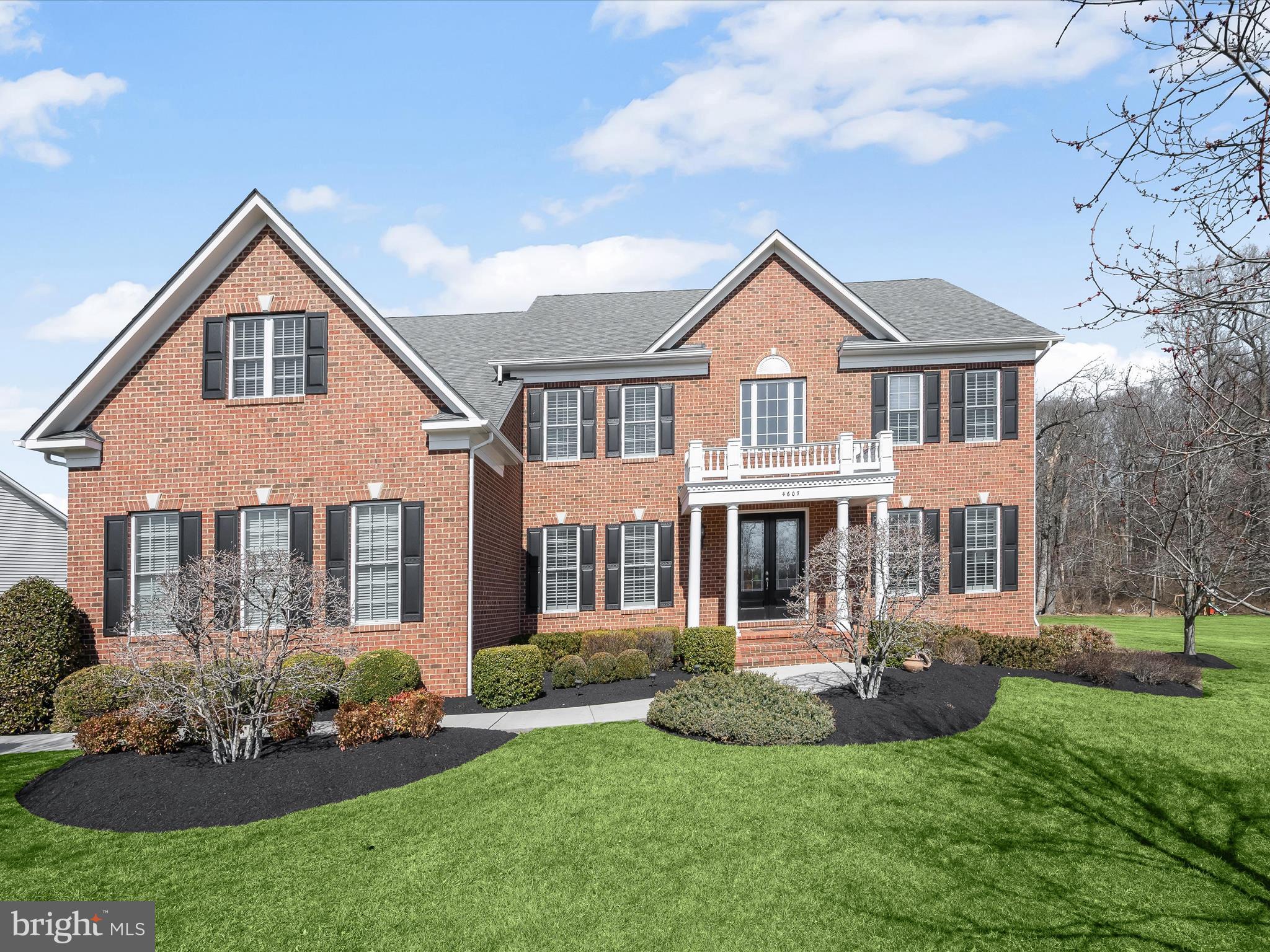 SHEPPARD MANOR - Residential