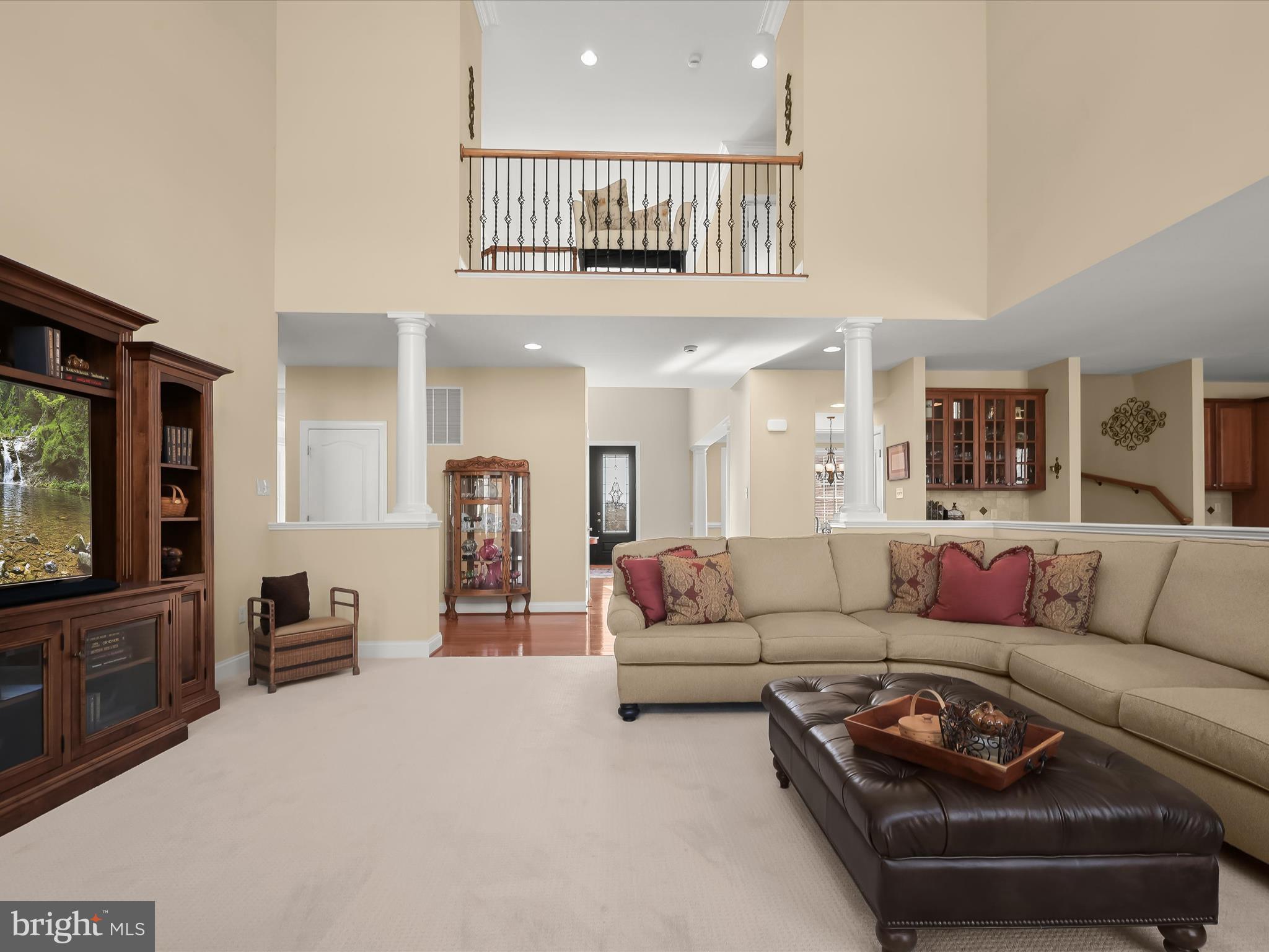 SHEPPARD MANOR - Residential