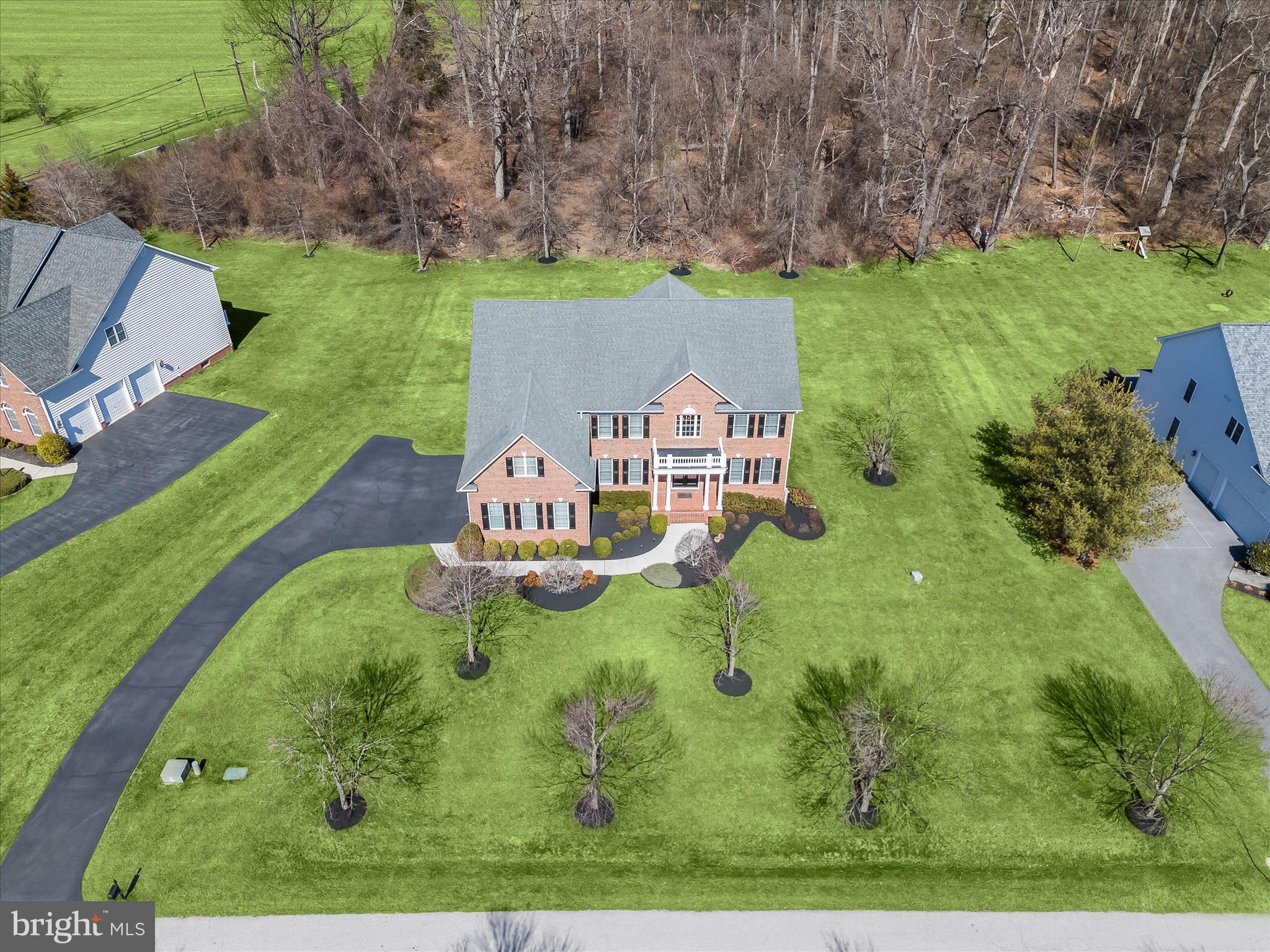 SHEPPARD MANOR - Residential