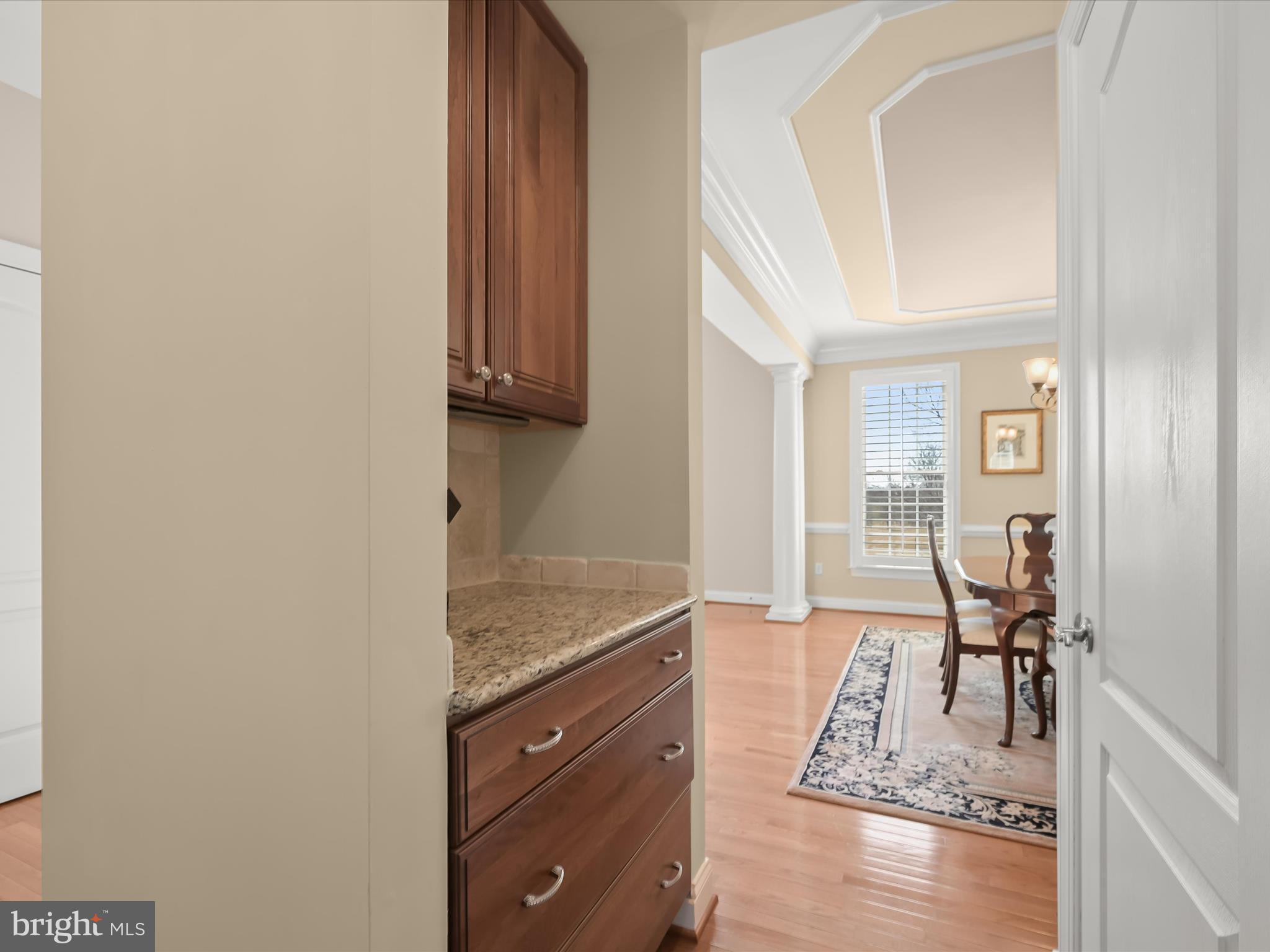 SHEPPARD MANOR - Residential