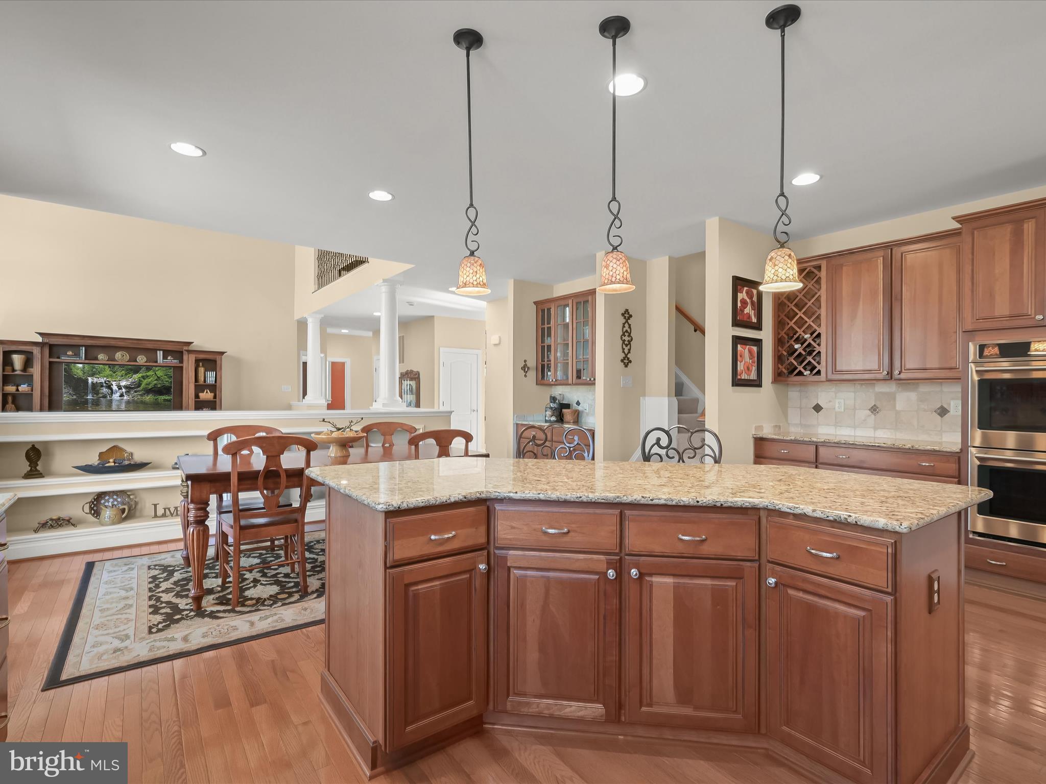 SHEPPARD MANOR - Residential