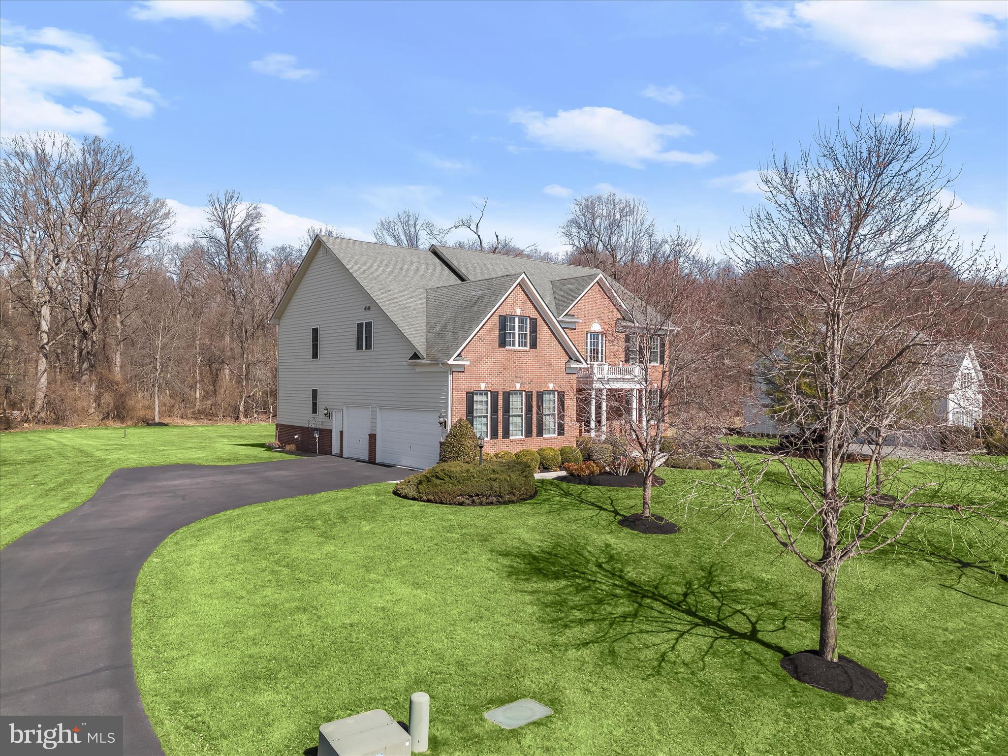 SHEPPARD MANOR - Residential