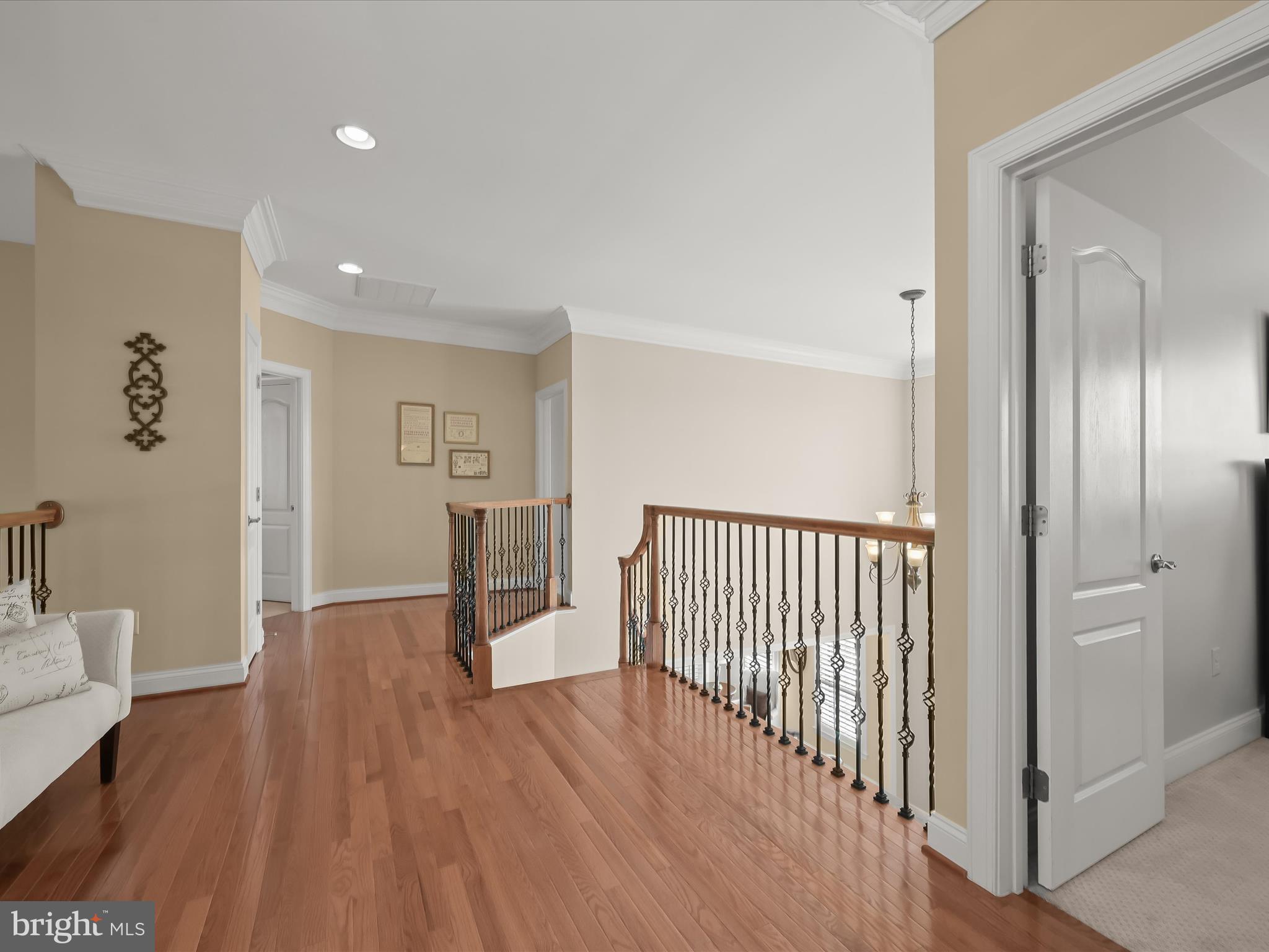 SHEPPARD MANOR - Residential