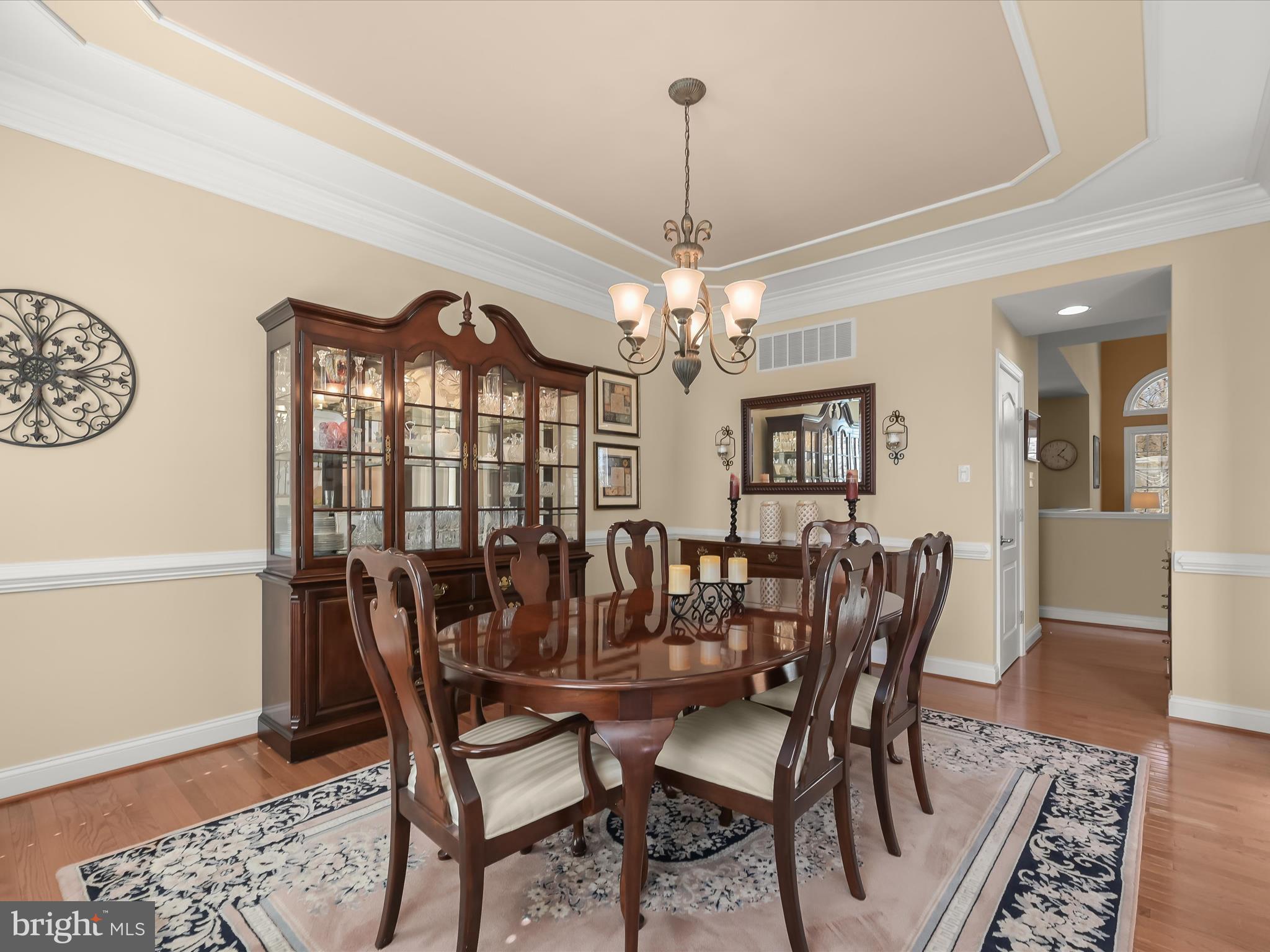 SHEPPARD MANOR - Residential