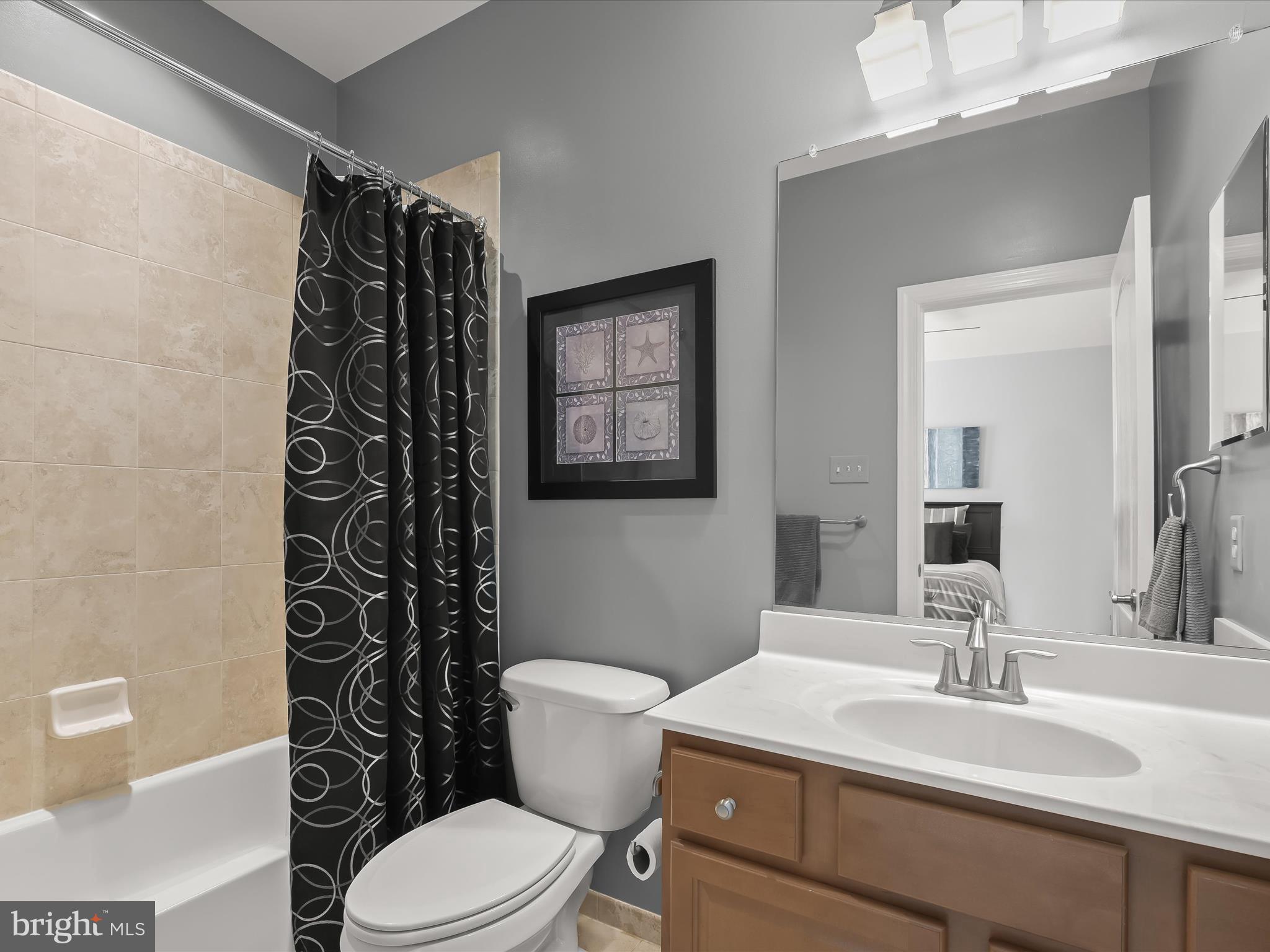 SHEPPARD MANOR - Residential