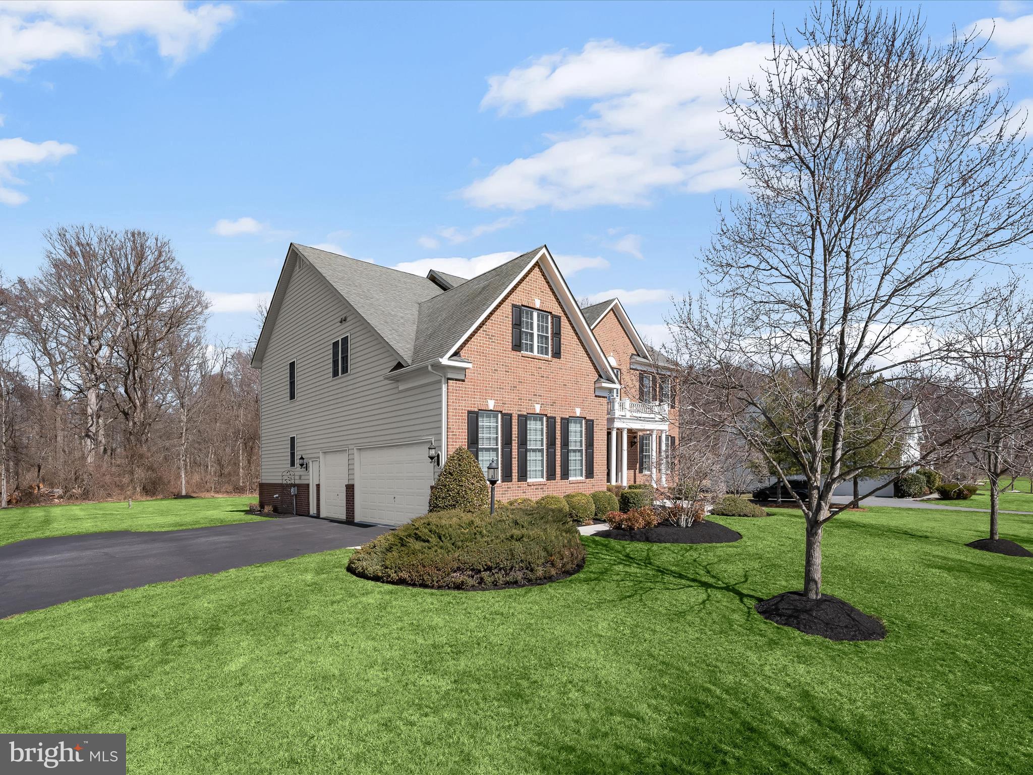 SHEPPARD MANOR - Residential